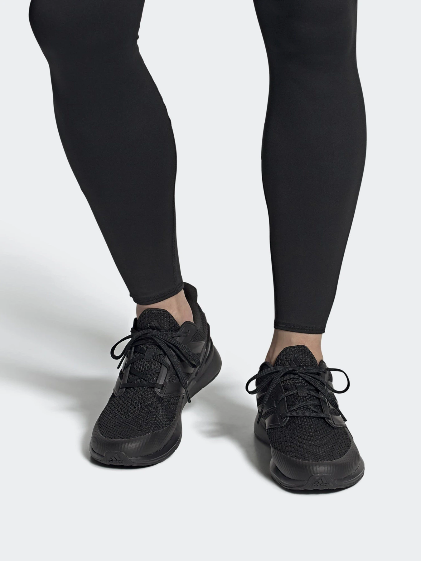 Кроссовки Adidas RapidaRun модель FY6549 Кроссовки Adidas RapidaRun модель FY6549 Фото