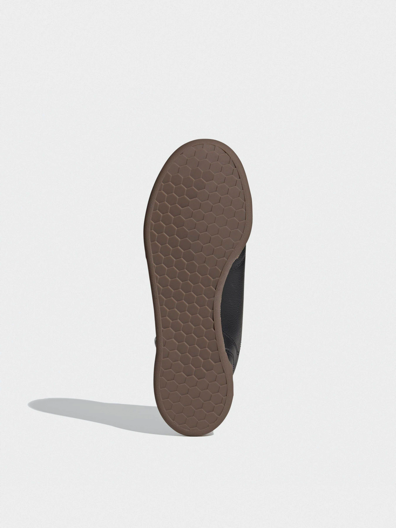Кеды Adidas ROGUERA модель FY8877 Кеды Adidas ROGUERA модель FY8877 Фото