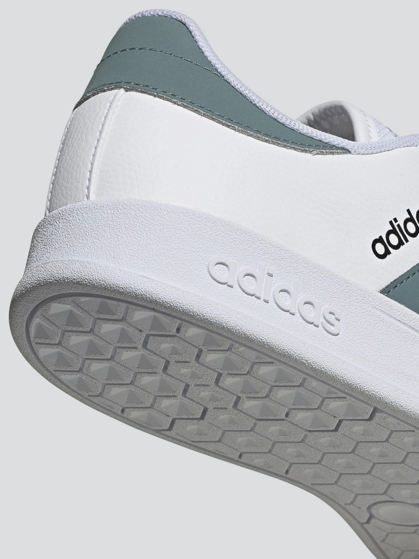 Кроссовки Adidas BREAKNET модель FZ1839 Кроссовки Adidas BREAKNET модель FZ1839 Фото