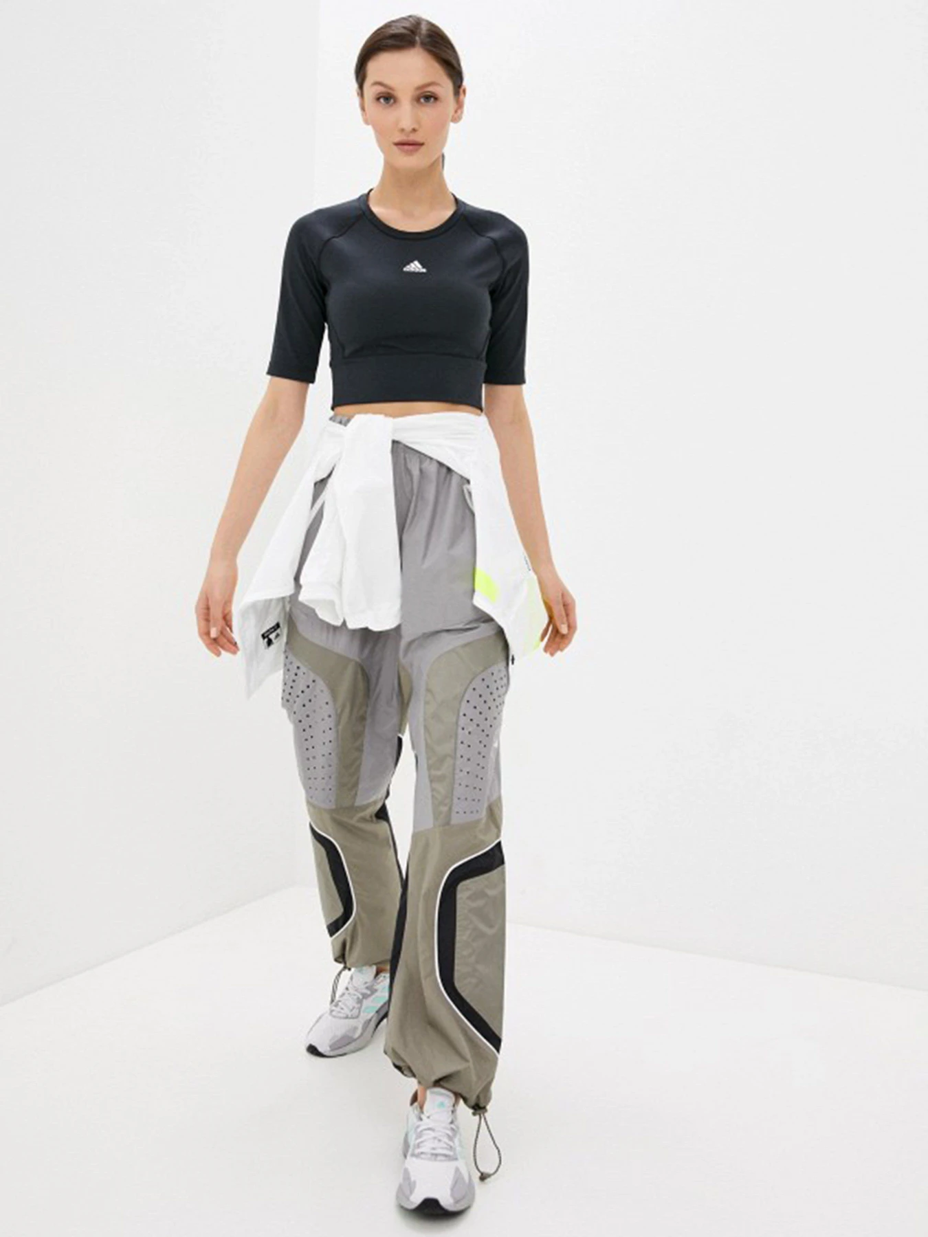 Футболки і поло Adidas Fitted AEROREADY Sport Inspired модель GL3924 Футболки і поло Adidas Fitted AEROREADY Sport Inspired модель GL3924 Фото