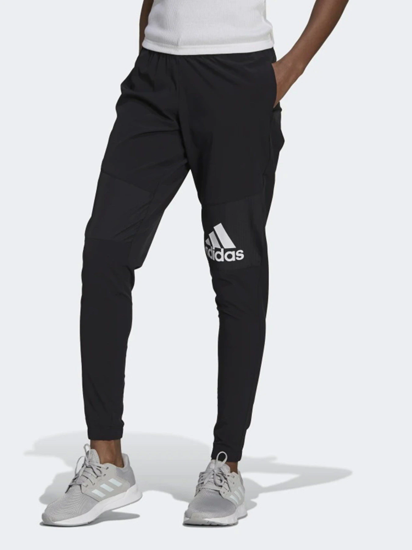 Брюки Adidas AEROREADY Lightweight Stretchy Woven Sport модель GL3927 Брюки Adidas AEROREADY Lightweight Stretchy Woven Sport модель GL3927 Фото