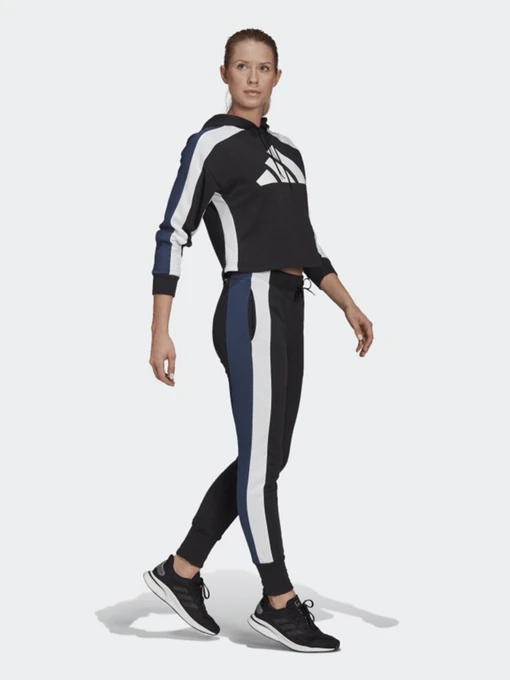 Костюмы Adidas SPORTSWEAR BADGE OF SPORT модель GL9482 Фото