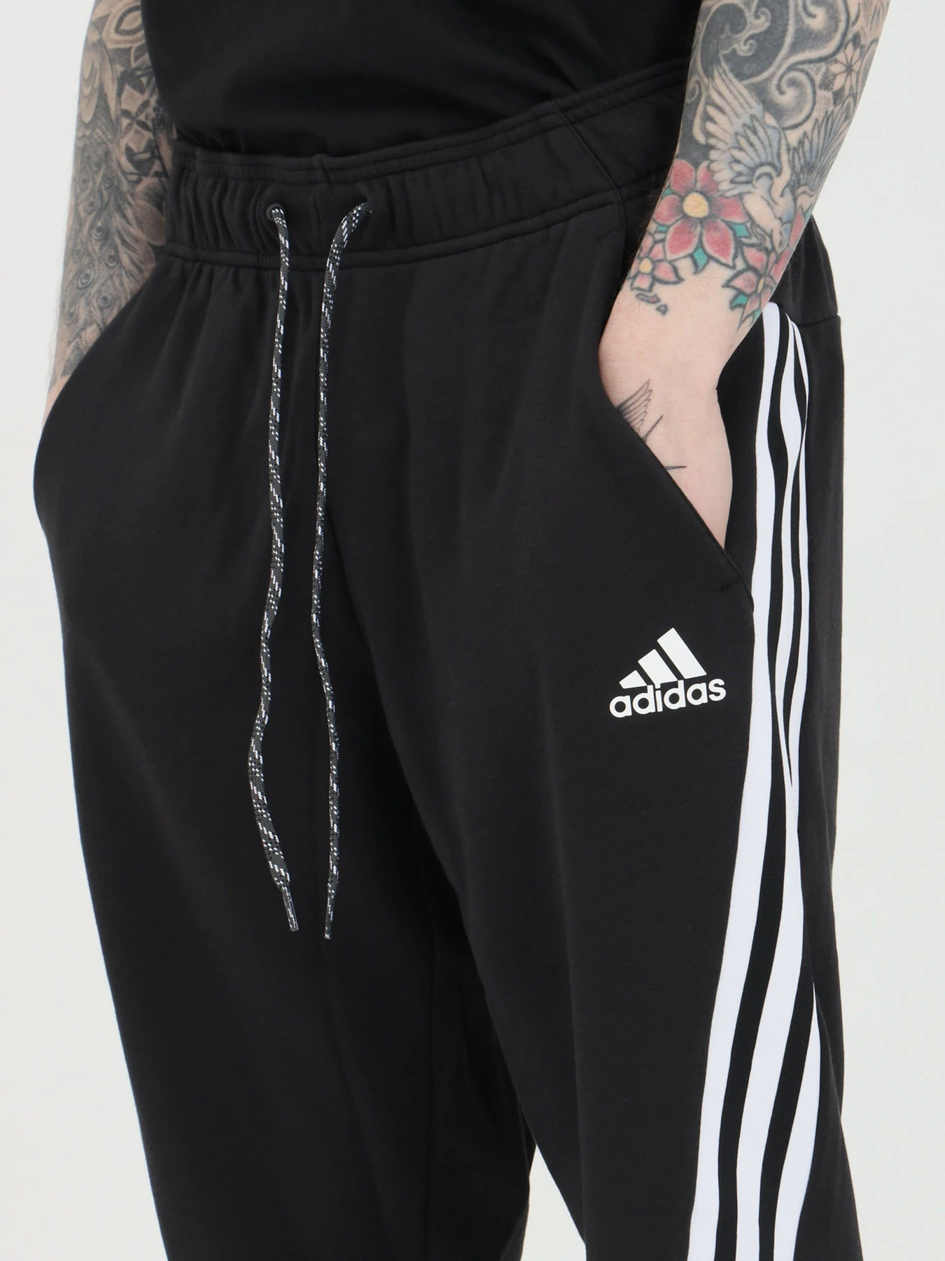 Брюки Adidas SPORTSWEAR 3-STRIPES TAPE модель GM3833 Фото
