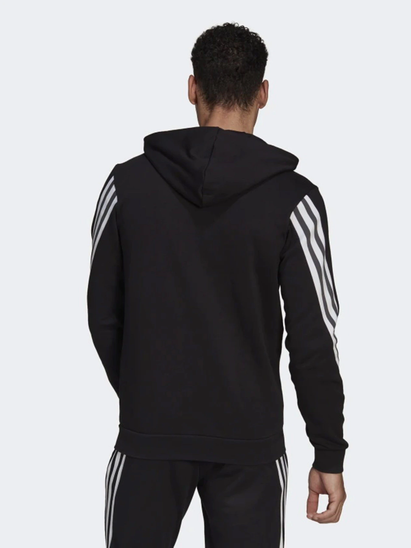 Худи и свитшоты Adidas SPORTSWEAR 3-STRIPES TAPE FULL-ZIP SWEATSHIRT модель GM6895 Худи и свитшоты Adidas SPORTSWEAR 3-STRIPES TAPE FULL-ZIP SWEATSHIRT модель GM6895 Фото
