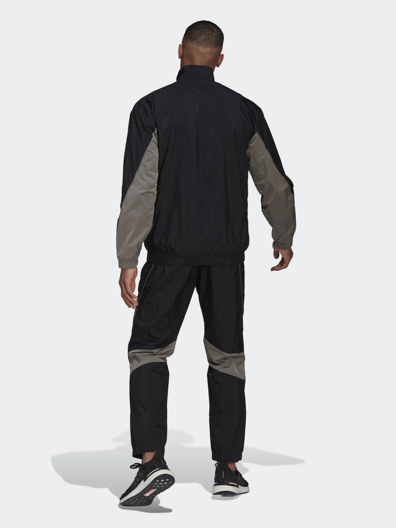 Костюмы Adidas SPORTSWEAR Z.N.E. модель GT3090 Фото