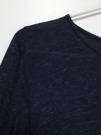 Свитры и кардиганы COS модель 0184404_т.синій комб. Фото