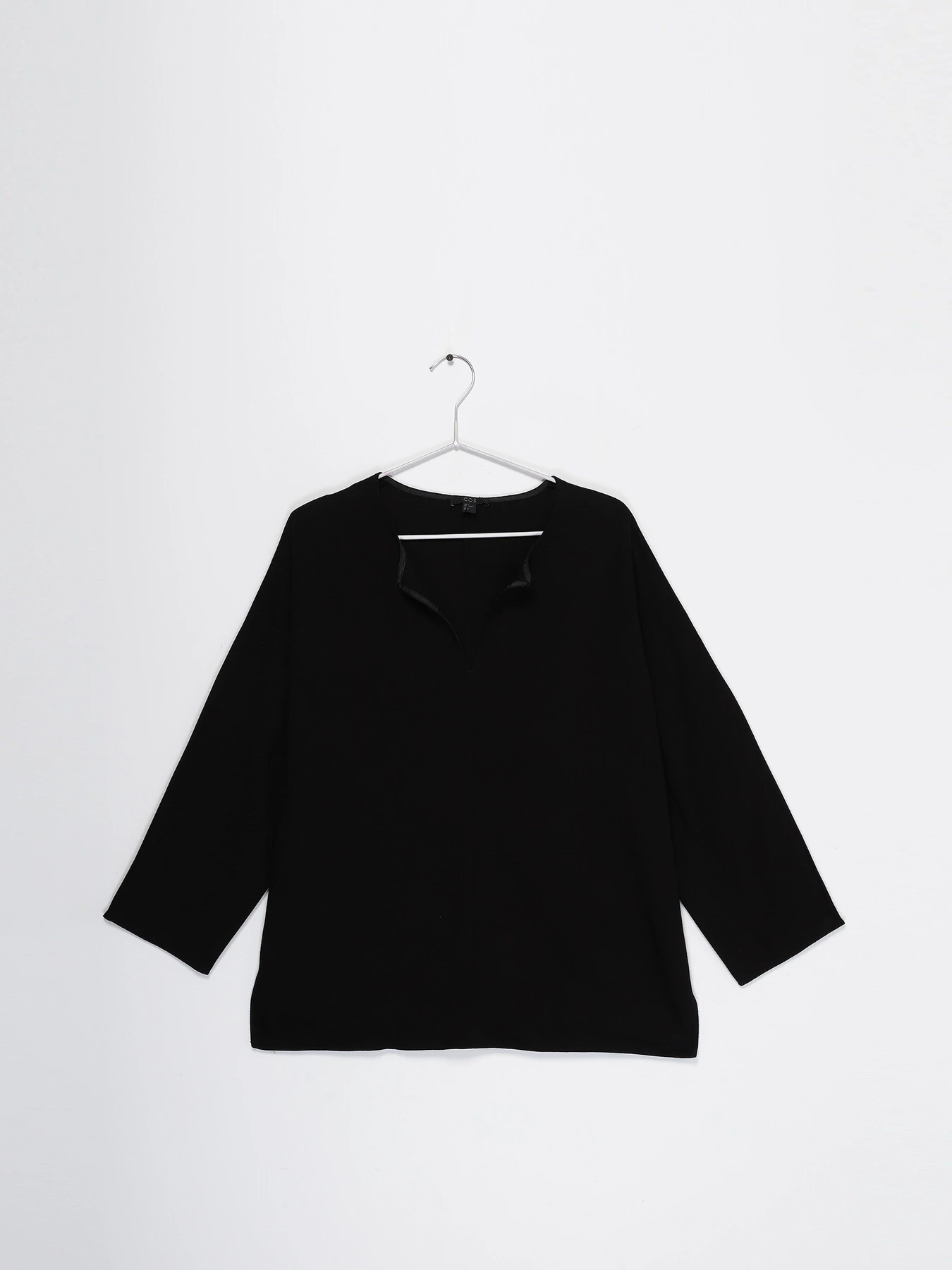 Светри та кардигани COS модель 0590255_чорний Светри та кардигани COS модель 0590255_чорний Фото