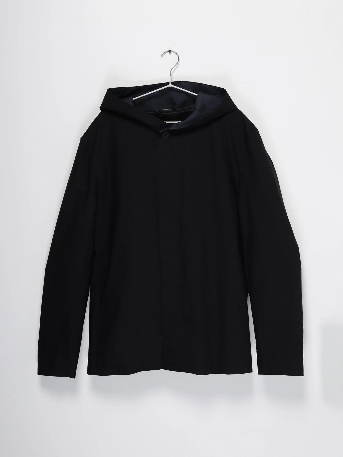 Куртки и дубленки COS модель 0260989_чорний Куртки и дубленки COS модель 0260989_чорний Фото