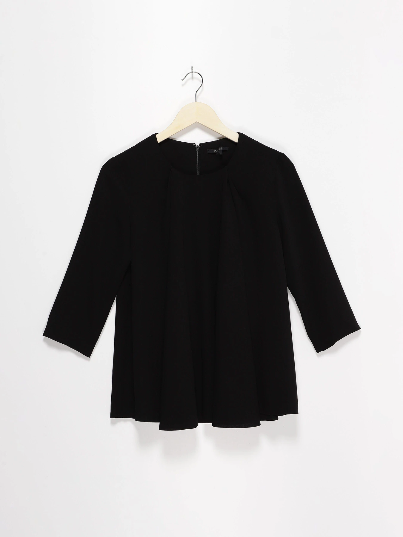 Сорочки COS модель 0346210_чорний Сорочки COS модель 0346210_чорний Фото