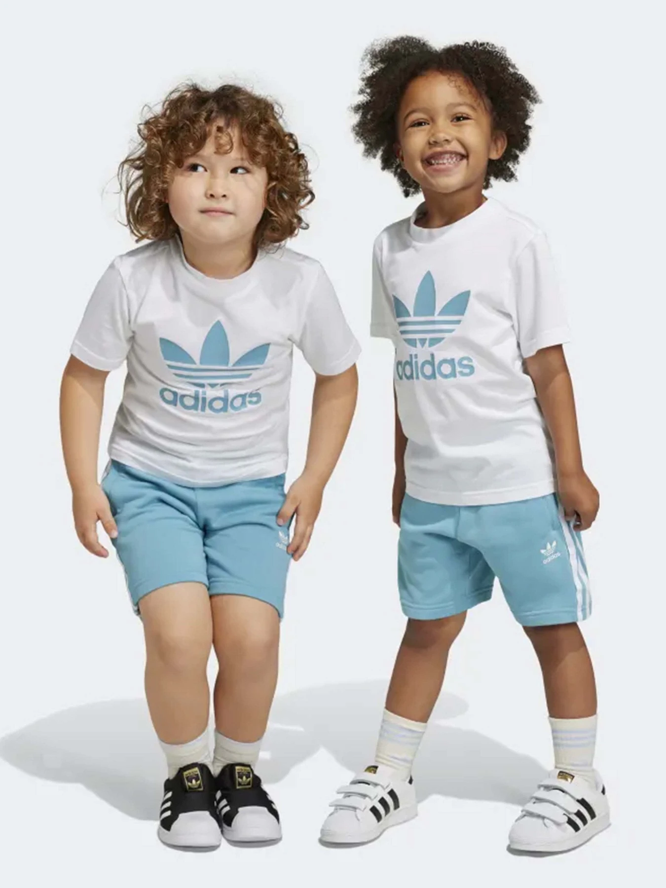 Костюми Adidas Mickey and Friends модель IB8664 Костюми Adidas Mickey and Friends модель IB8664 Фото