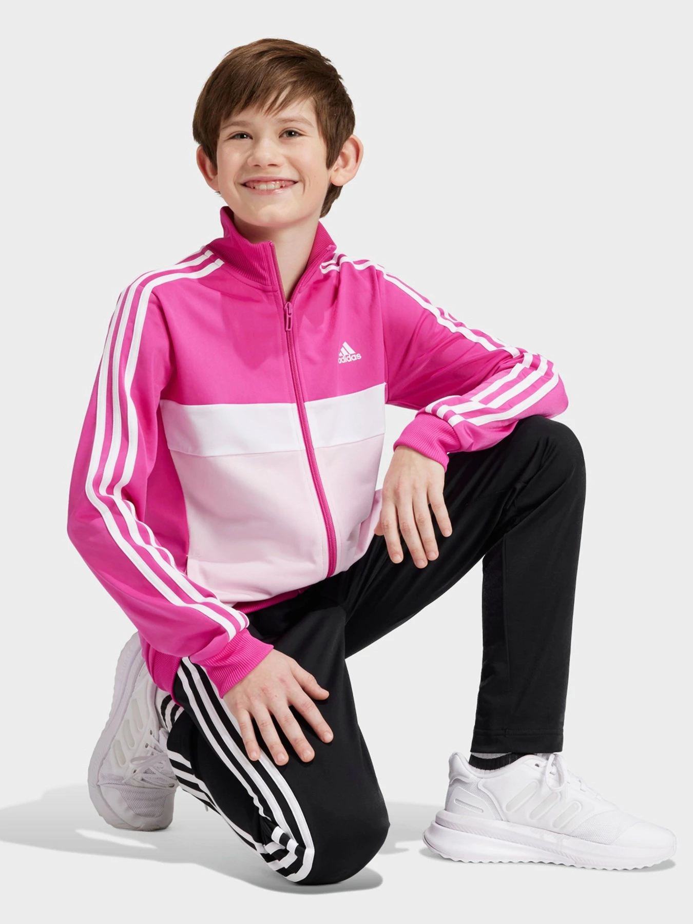 Костюмы Adidas ESSENTIALS 3-STRIPES TIBERIO S модель IS2535 Костюмы Adidas ESSENTIALS 3-STRIPES TIBERIO S модель IS2535 Фото