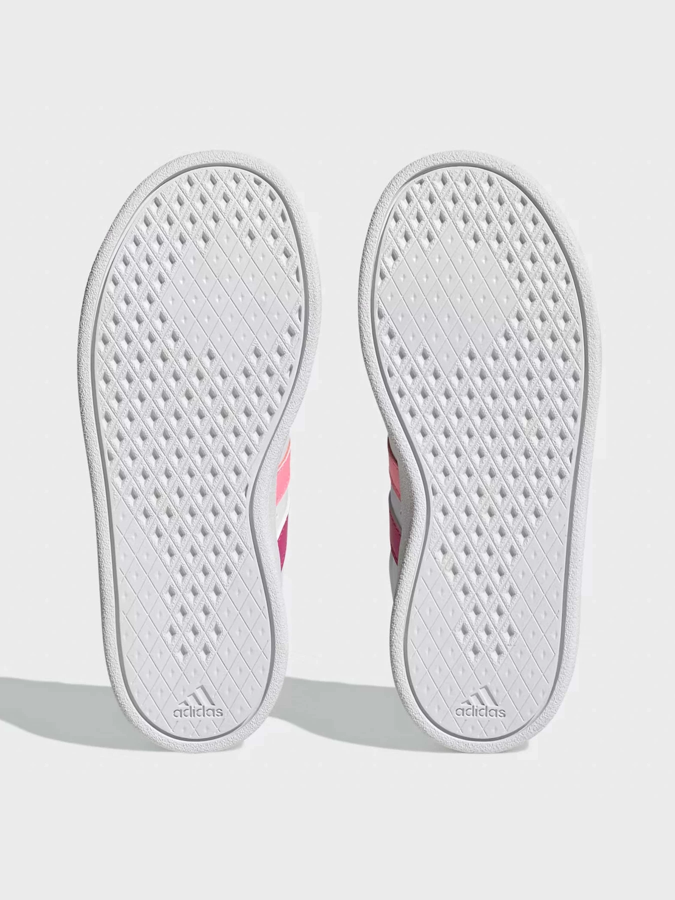 Кеди Adidas BREAKNET 2.0 модель HP8959 Кеди Adidas BREAKNET 2.0 модель HP8959 Фото