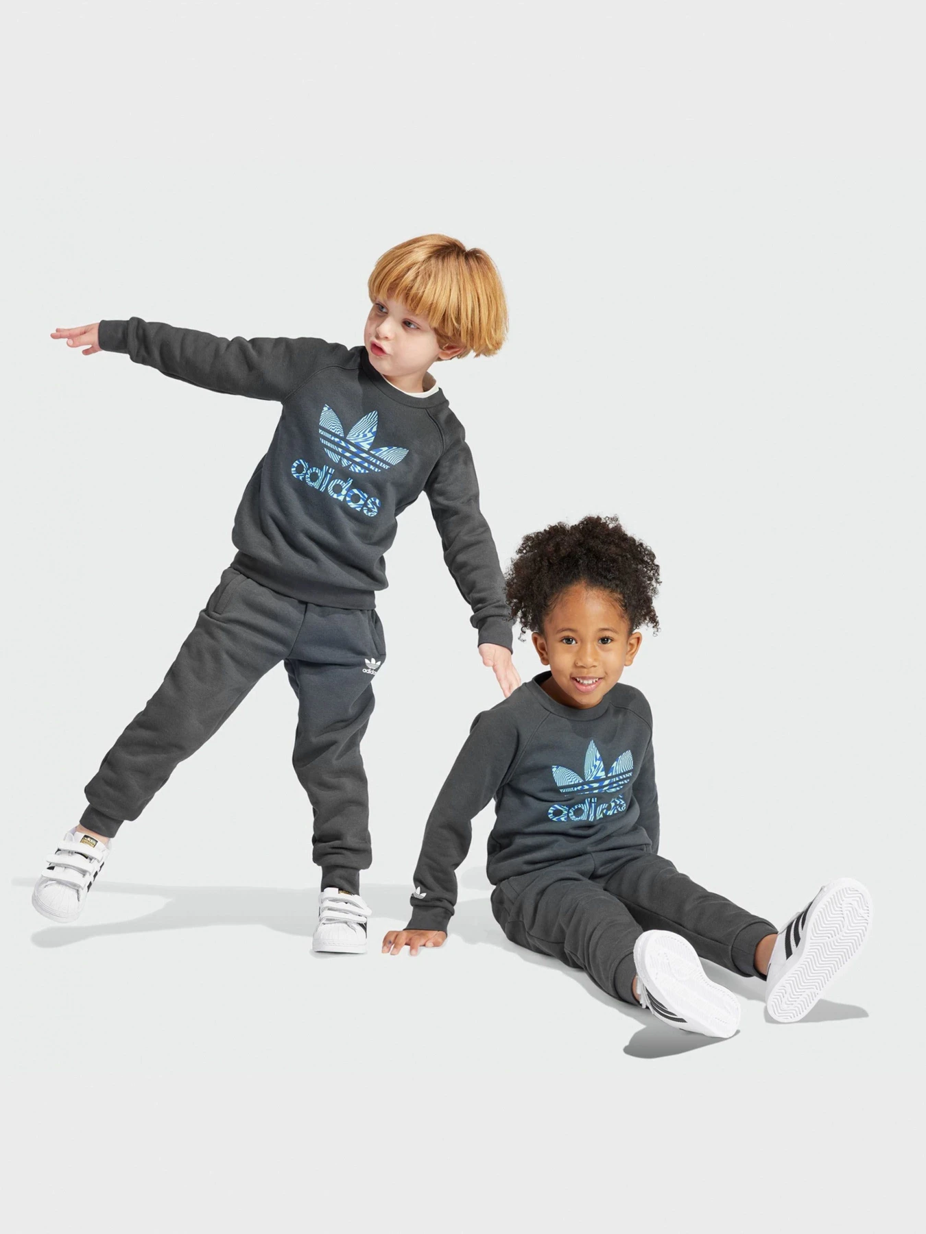 Костюмы Adidas модель IC3056 Костюмы Adidas модель IC3056 Фото