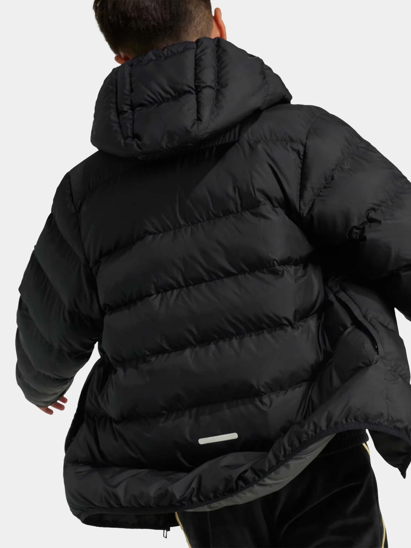 Куртки и дубленки Adidas SYNTHETIC DOWN модель IV9505 Куртки и дубленки Adidas SYNTHETIC DOWN модель IV9505 Фото