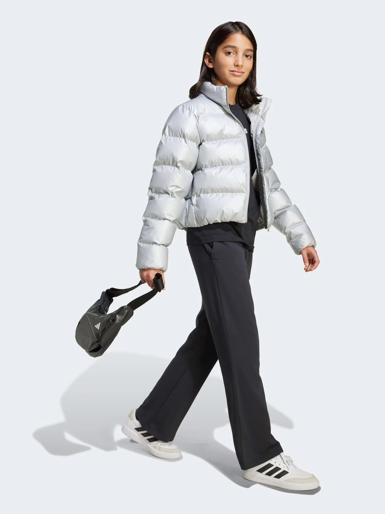 Куртки и дубленки Adidas модель JM1670 Куртки и дубленки Adidas модель JM1670 Фото
