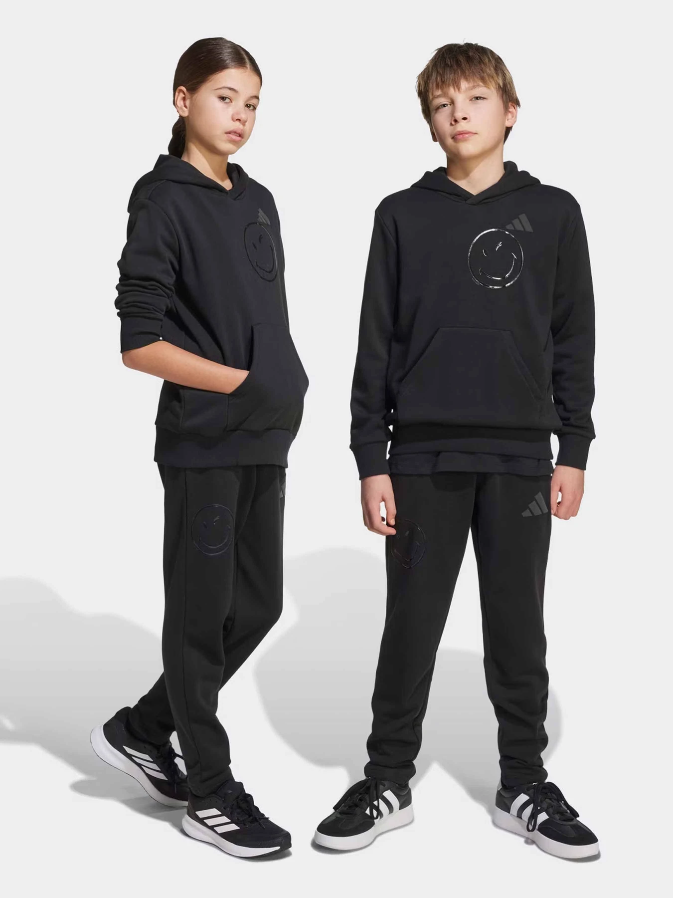 Брюки Adidas модель JN2147 Брюки Adidas модель JN2147 Фото