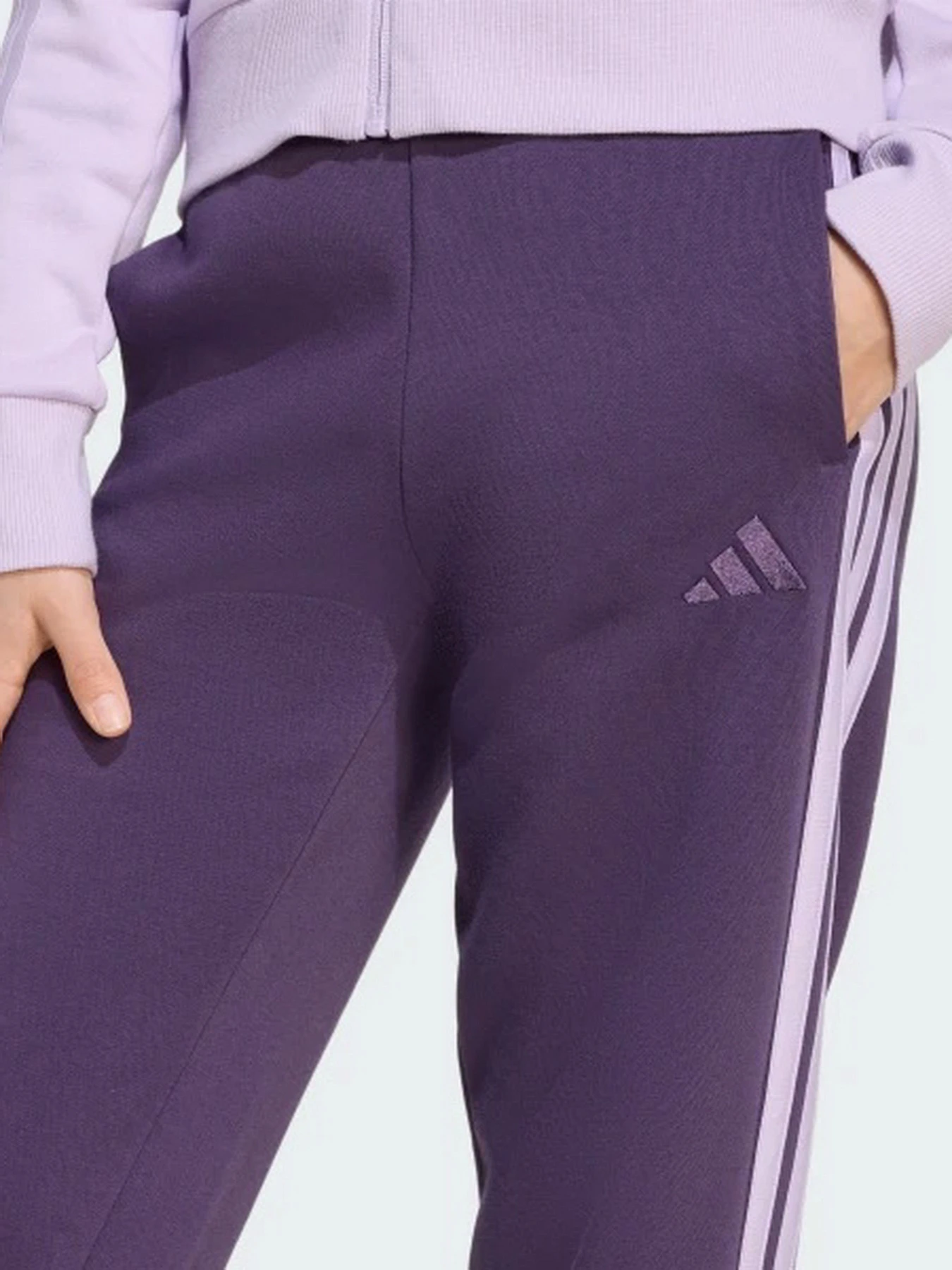 Костюми Adidas Essentials модель JN2439 Костюми Adidas Essentials модель JN2439 Фото