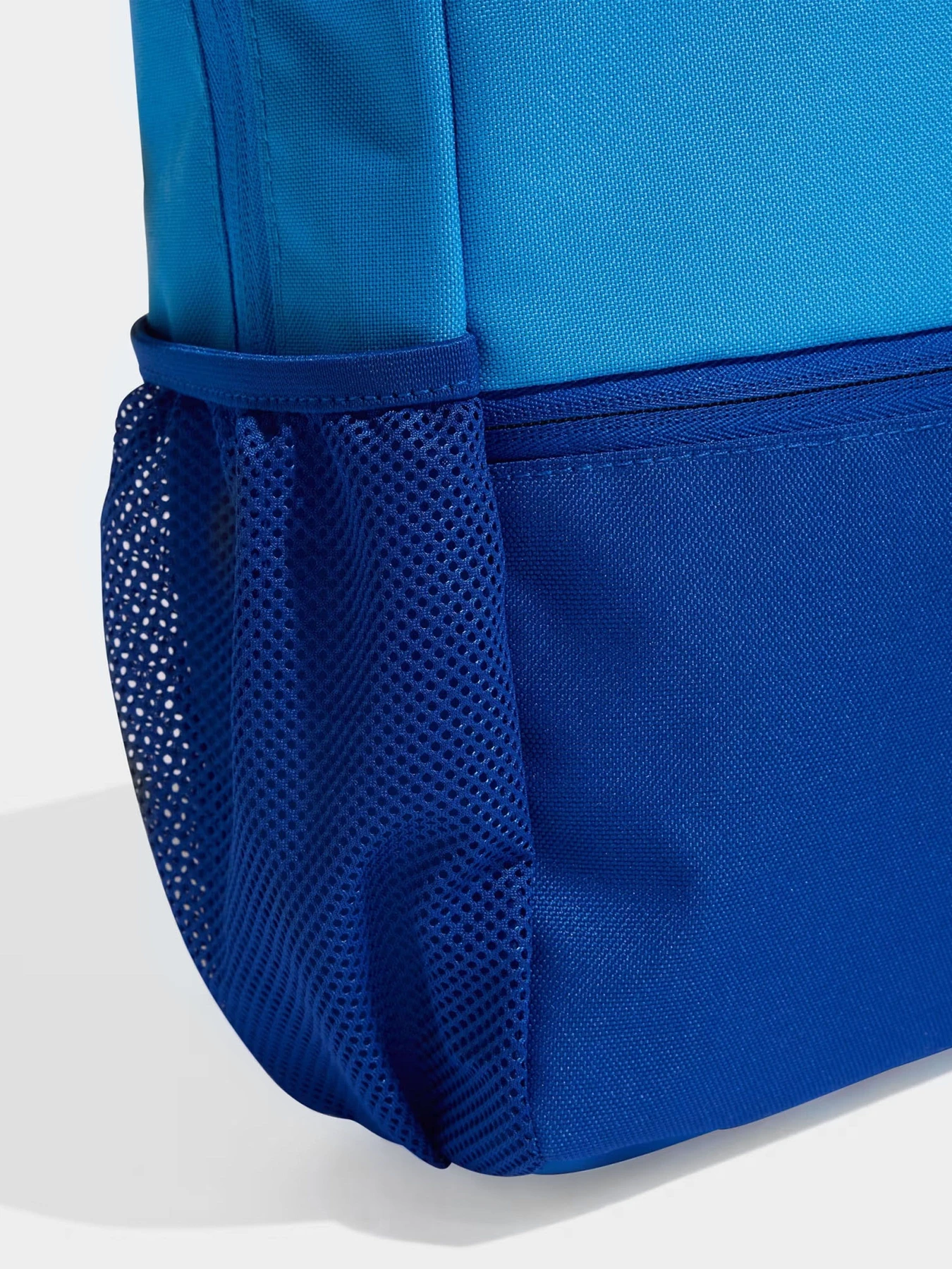 Рюкзаки Adidas SEASONAL ESSENTIALS COLORBLOCK модель KE0389 Рюкзаки Adidas SEASONAL ESSENTIALS COLORBLOCK модель KE0389 Фото