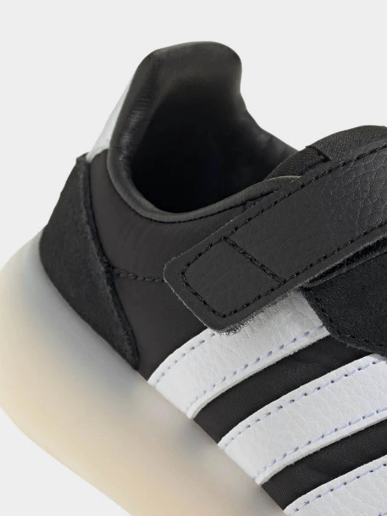 Кеды Adidas BARREDA DECODE модель JR0767 Фото