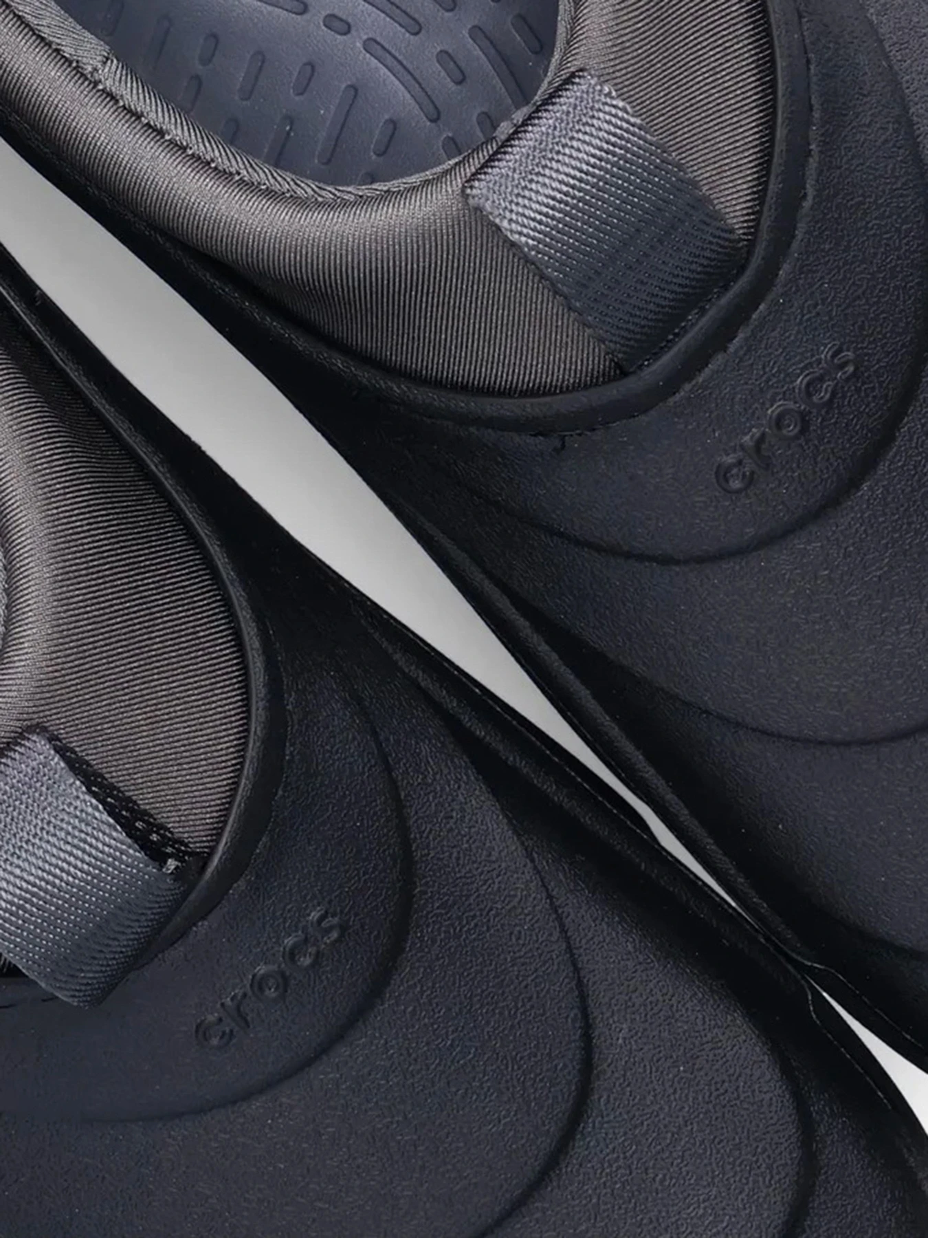 Кросівки Crocs ECHO STORM MIDNIGHT модель 209414-003 Фото