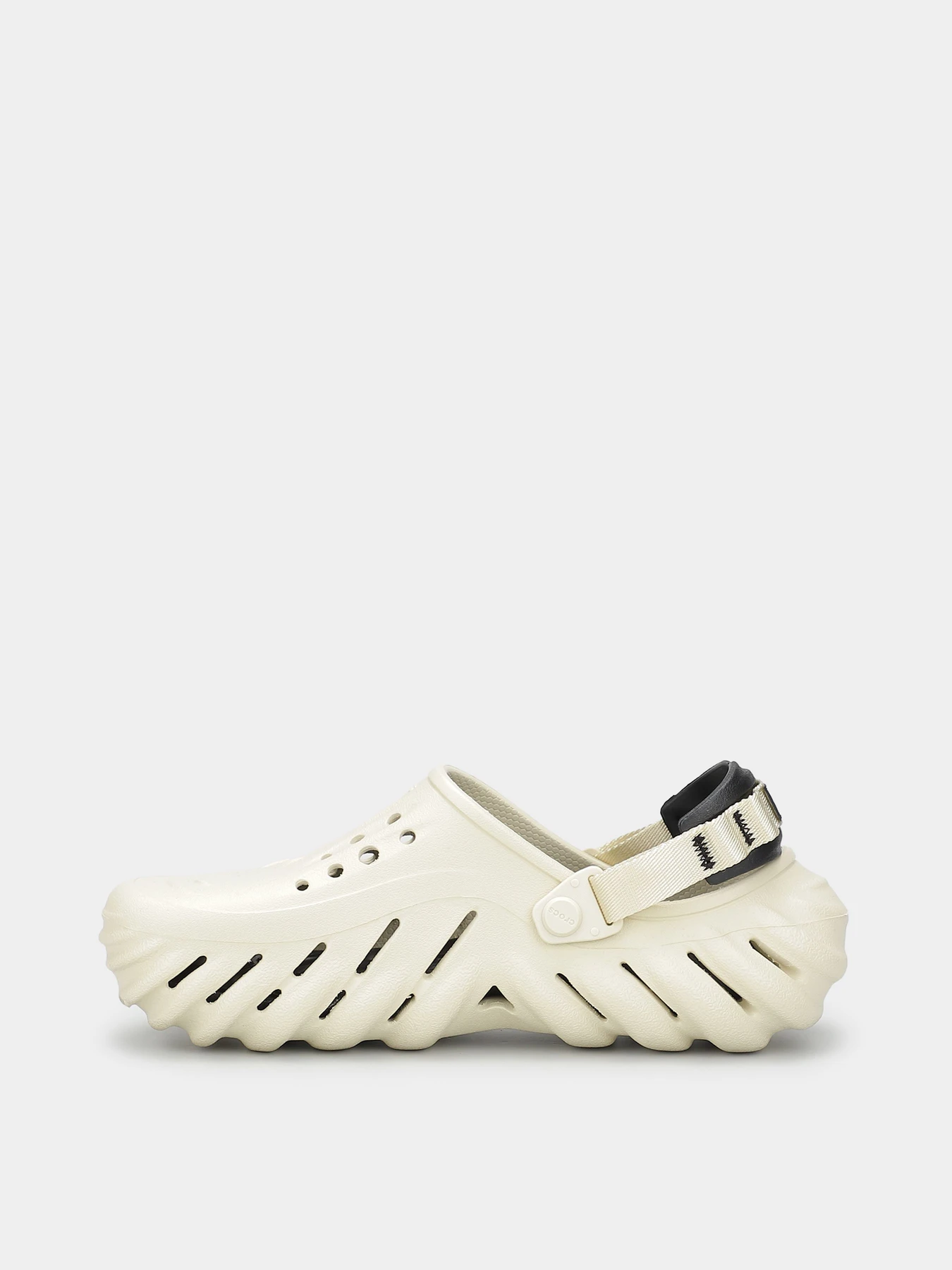 Шлёпанцы Crocs модель 207937-2YJ Шлёпанцы Crocs модель 207937-2YJ Фото