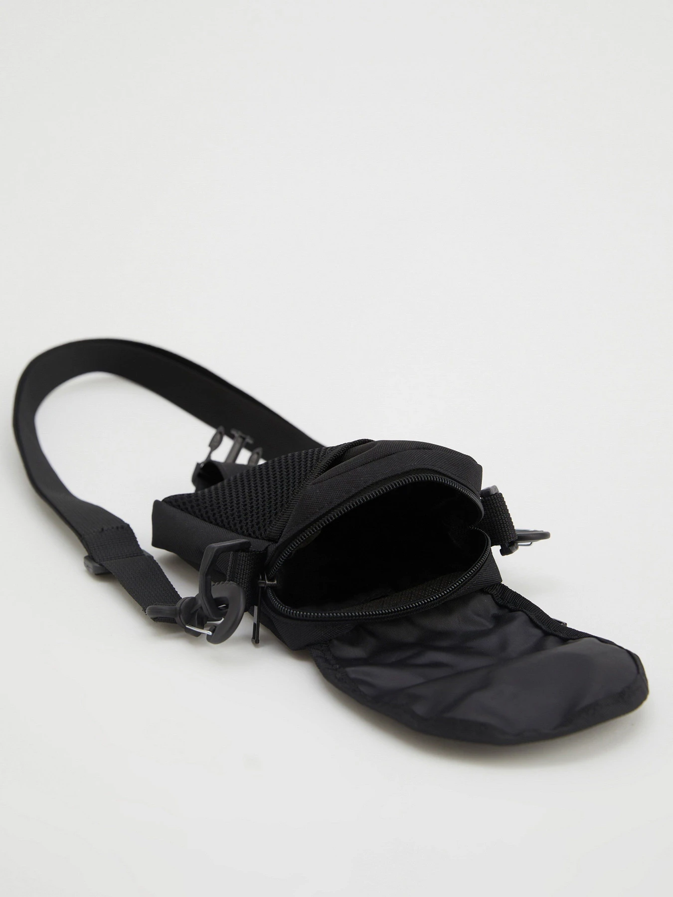 Сумки DeFacto модель U3665AZ-BK27 Сумки DeFacto модель U3665AZ-BK27 Фото