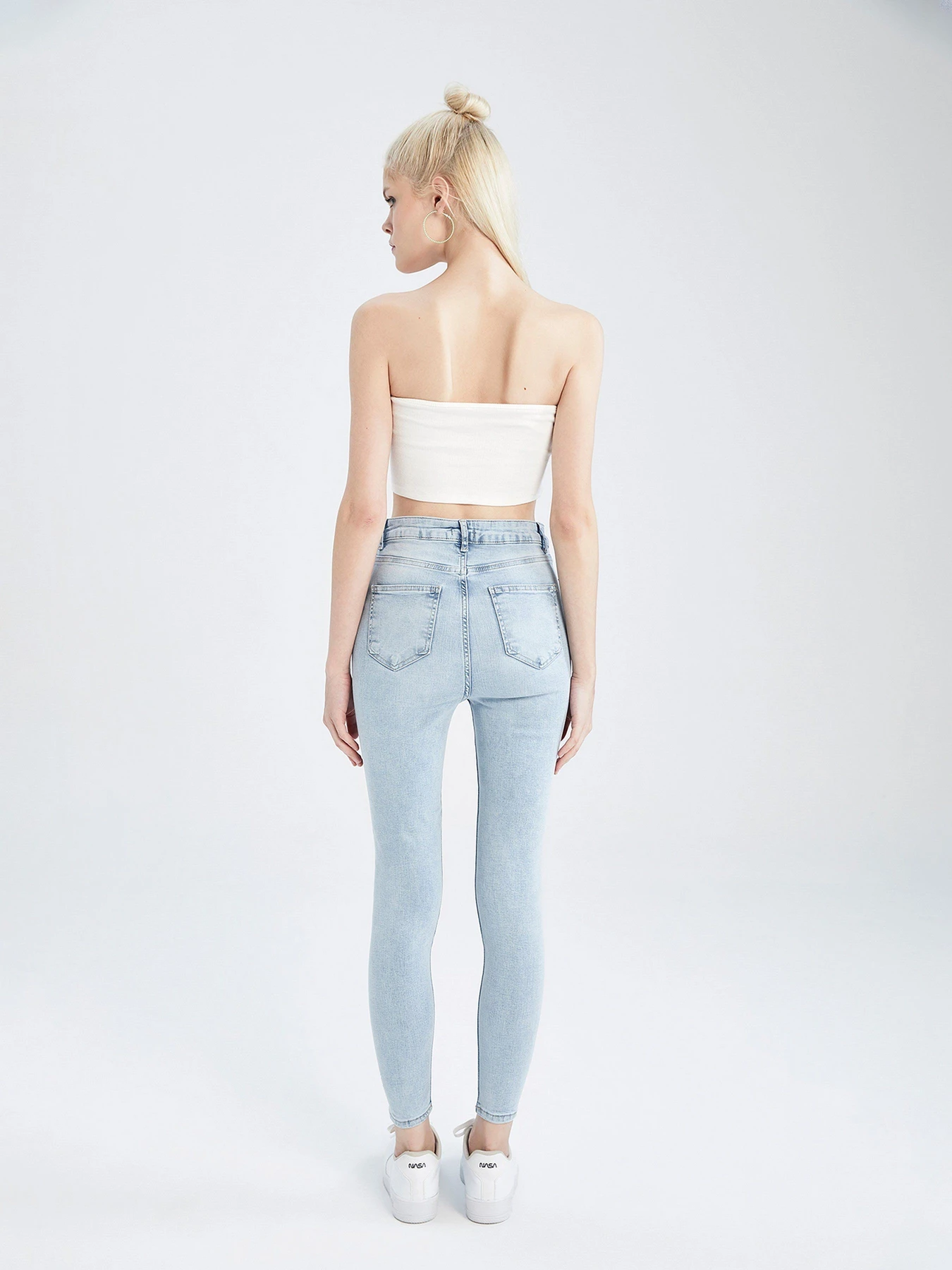Джинсы DeFacto Super Skinny модель Y0074AZ-NM39 Джинсы DeFacto Super Skinny модель Y0074AZ-NM39 Фото