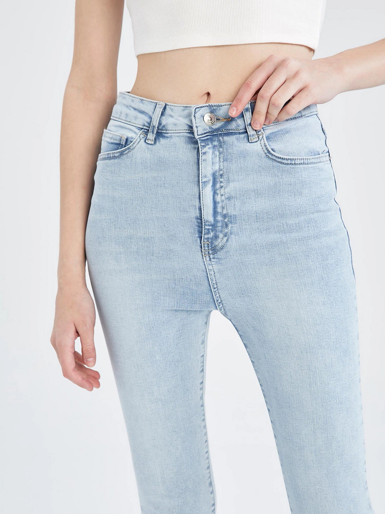 Джинсы DeFacto Super Skinny модель Y0074AZ-NM39 Джинсы DeFacto Super Skinny модель Y0074AZ-NM39 Фото