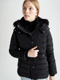 Куртки и дубленки DeFacto модель W9104AZ-BK27 Фото