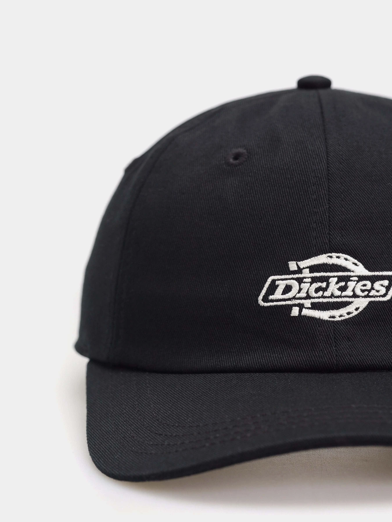 Шапки и кепки Dickies Essential Dad модель DK0A4Z6NBLK1 Шапки и кепки Dickies Essential Dad модель DK0A4Z6NBLK1 Фото