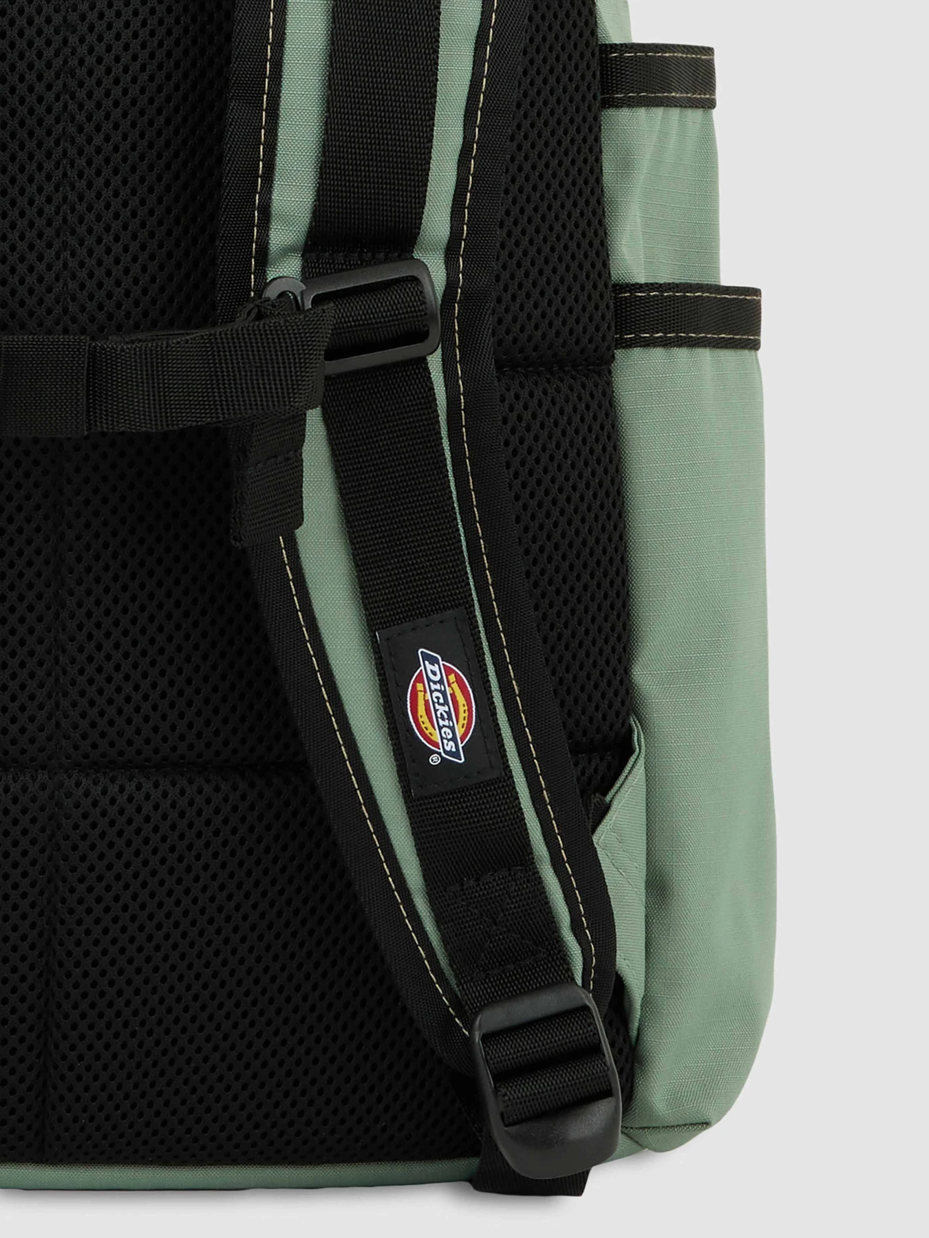 Рюкзаки Dickies Ashville Utility Roll Top модель DK0A87MXL191 Рюкзаки Dickies Ashville Utility Roll Top модель DK0A87MXL191 Фото