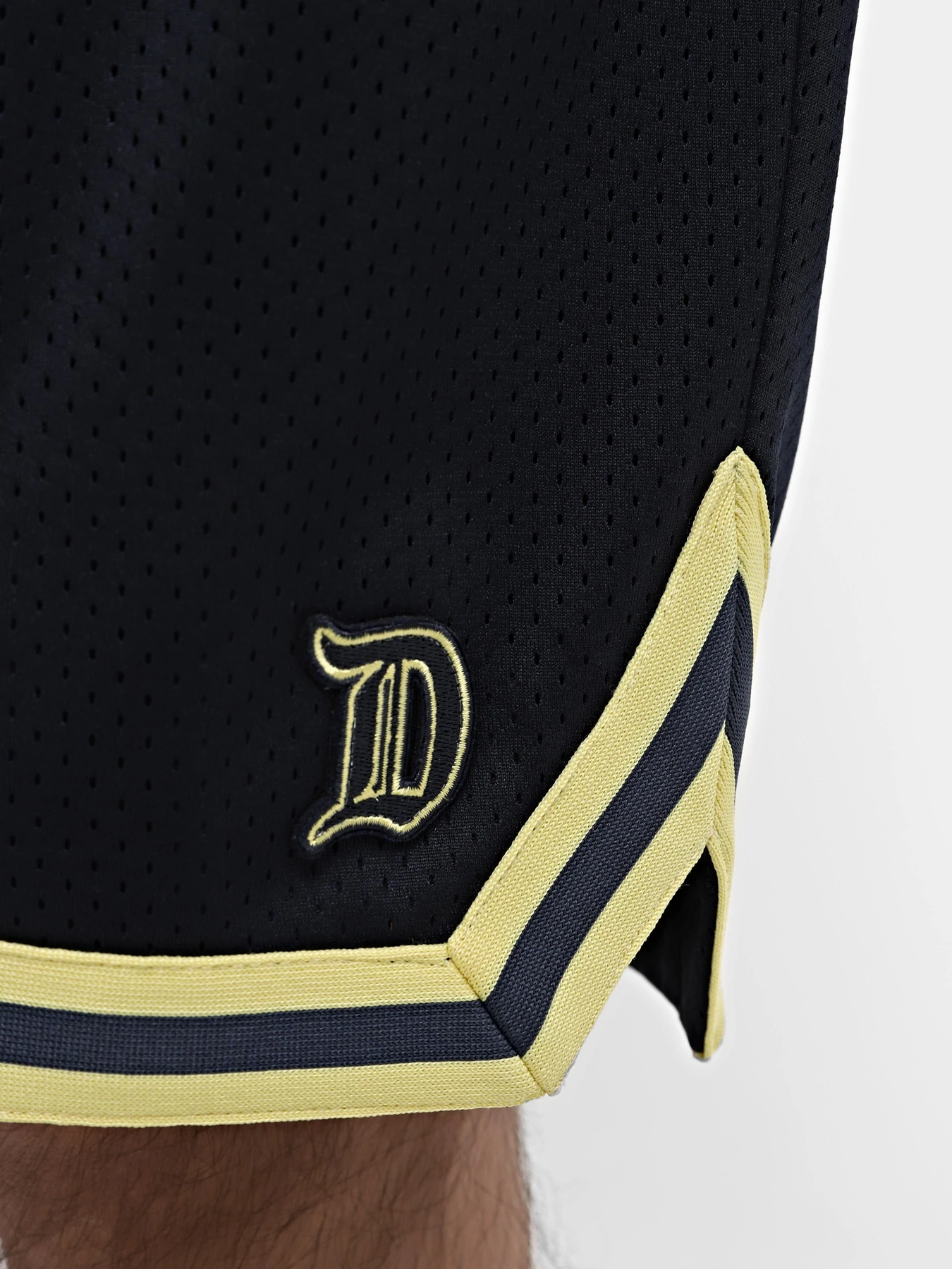 Шорти Dickies Guy Mariano Mesh модель DK0A4YZ2DNX1 Шорти Dickies Guy Mariano Mesh модель DK0A4YZ2DNX1 Фото