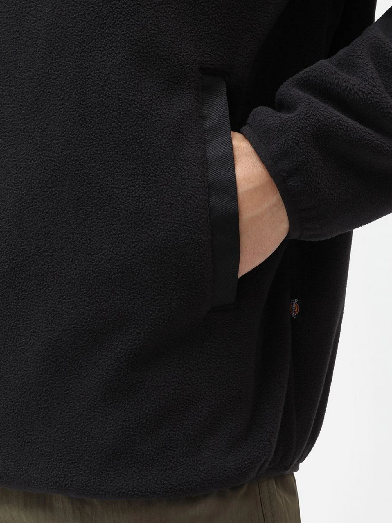 Худи и свитшоты Dickies Port Allen Fleece модель DK0A4XFSBLK1 Худи и свитшоты Dickies Port Allen Fleece модель DK0A4XFSBLK1 Фото