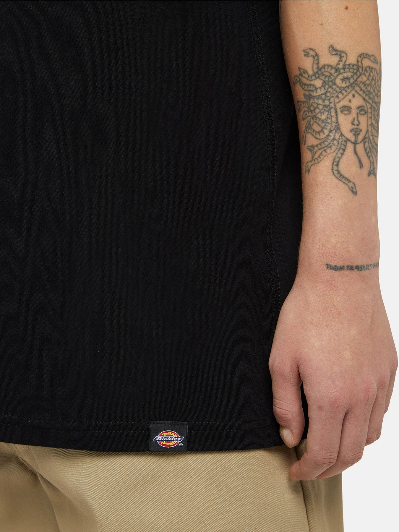 Футболки і поло Dickies Dickies Script модель DK0A863DBLK1 Футболки і поло Dickies Dickies Script модель DK0A863DBLK1 Фото
