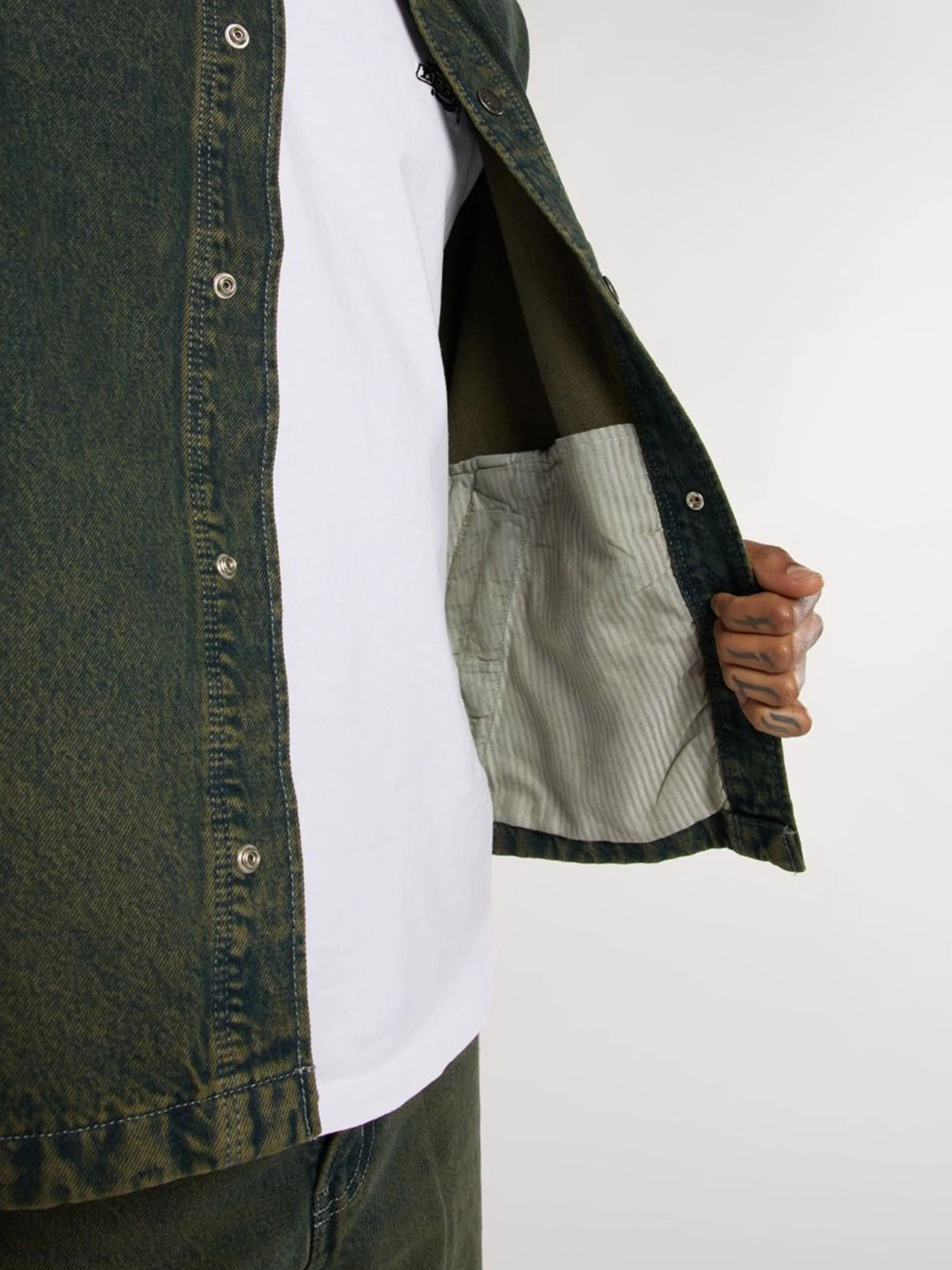 Куртки и дубленки Dickies Lewistown Denim модель DK0A4Z76K571 Куртки и дубленки Dickies Lewistown Denim модель DK0A4Z76K571 Фото