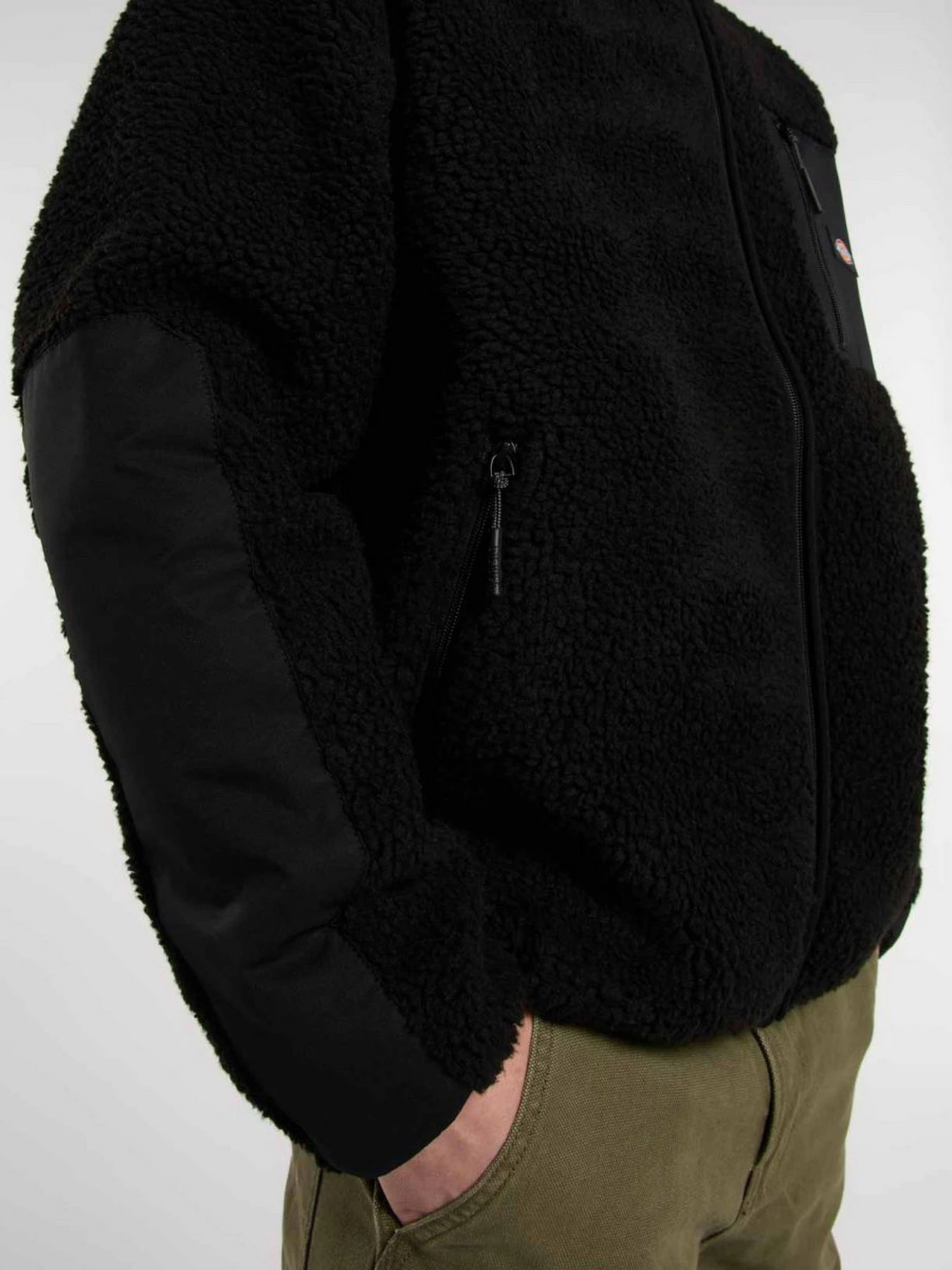 Худи и свитшоты Dickies CENTRAL HIGH PILE HOODED модель DK0A87NVBLK1 Худи и свитшоты Dickies CENTRAL HIGH PILE HOODED модель DK0A87NVBLK1 Фото