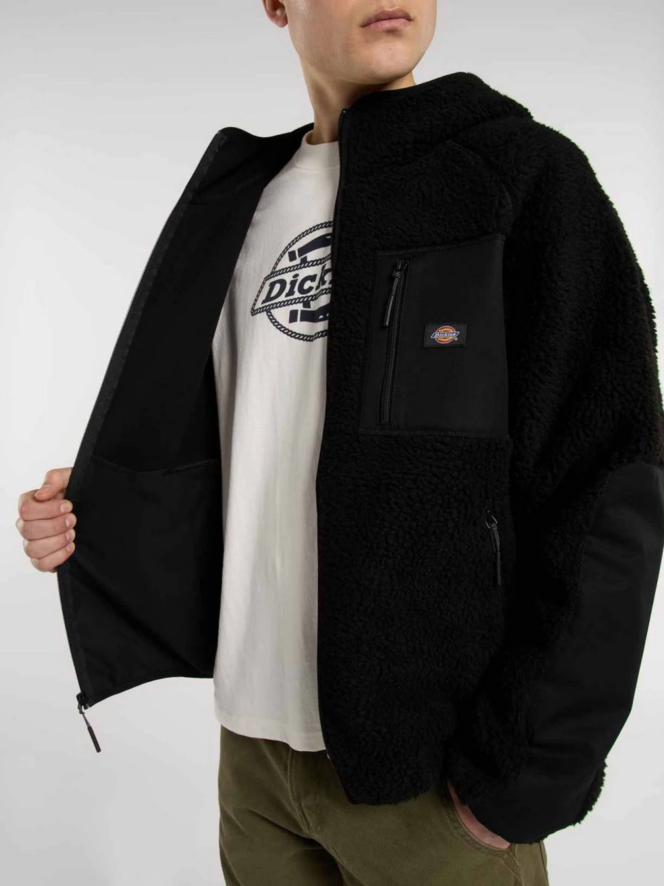 Худи и свитшоты Dickies CENTRAL HIGH PILE HOODED модель DK0A87NVBLK1 Худи и свитшоты Dickies CENTRAL HIGH PILE HOODED модель DK0A87NVBLK1 Фото