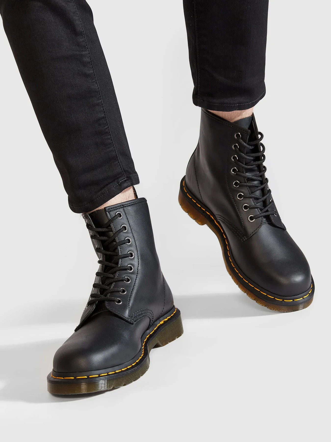 Ботинки и сапоги DR. MARTENS 1460 модель DM11822002 Ботинки и сапоги DR. MARTENS 1460 модель DM11822002 Фото