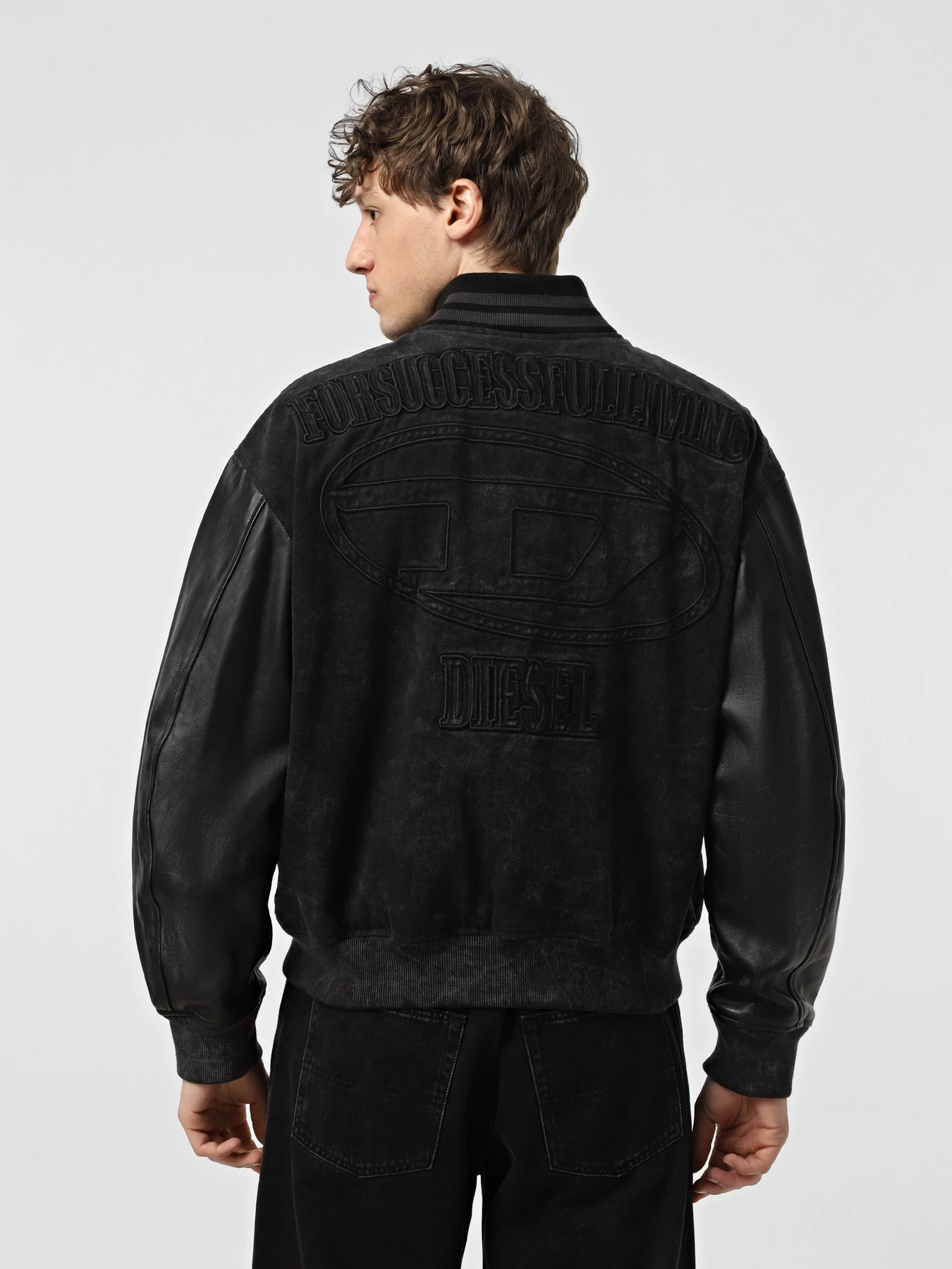 Куртки та дублянки Diesel модель A17366-0IKAW-9XX Куртки та дублянки Diesel модель A17366-0IKAW-9XX Фото