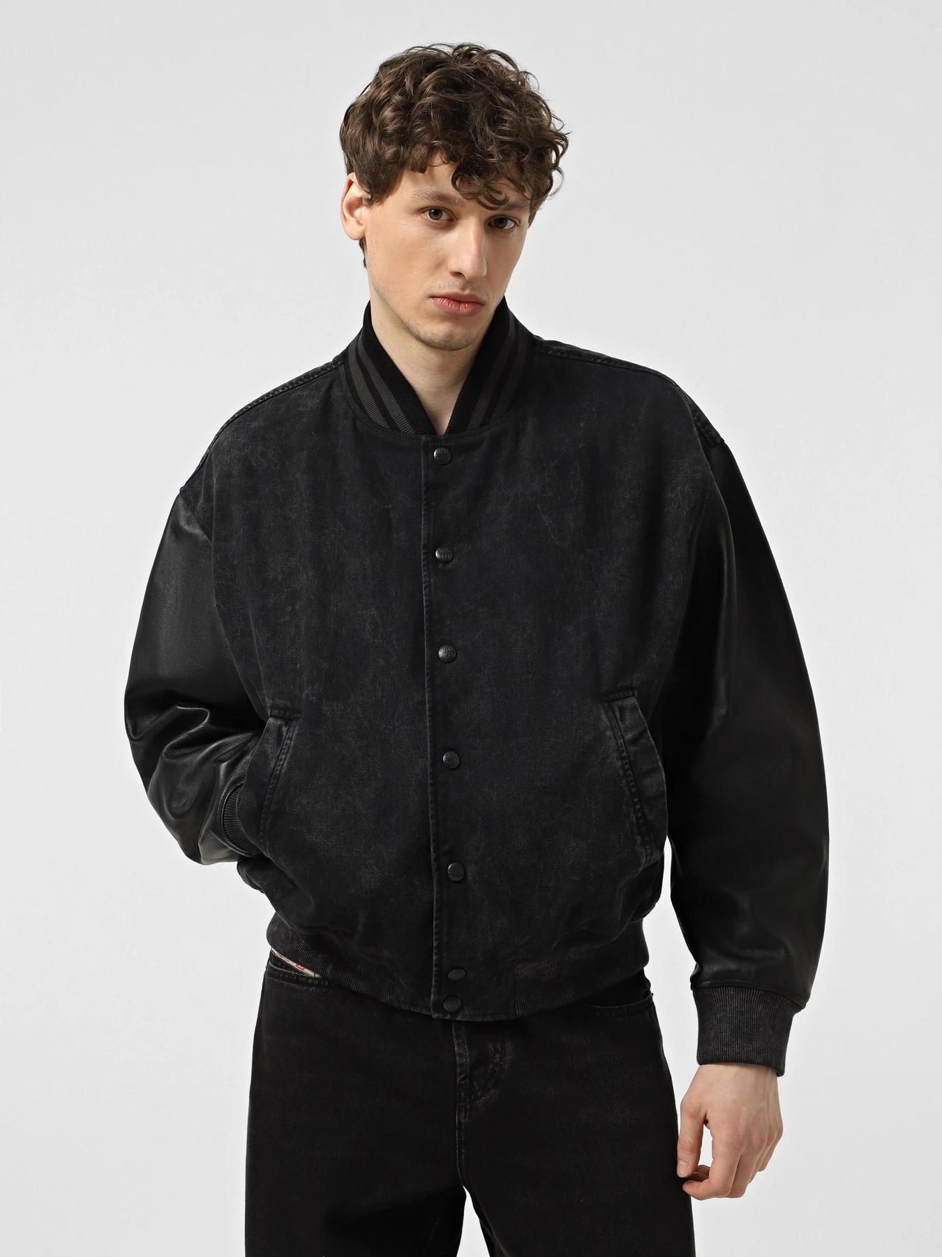 Куртки та дублянки Diesel модель A17366-0IKAW-9XX Куртки та дублянки Diesel модель A17366-0IKAW-9XX Фото