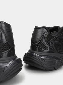 Кроссовки Diesel модель Y03594-P8136-T8013 Фото