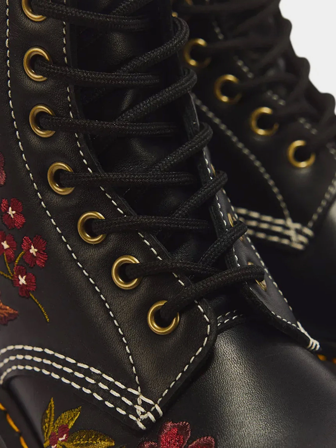 Черевики та чоботи DR. MARTENS 1460 PASCAL FLORAL модель DM43273001 Черевики та чоботи DR. MARTENS 1460 PASCAL FLORAL модель DM43273001 Фото