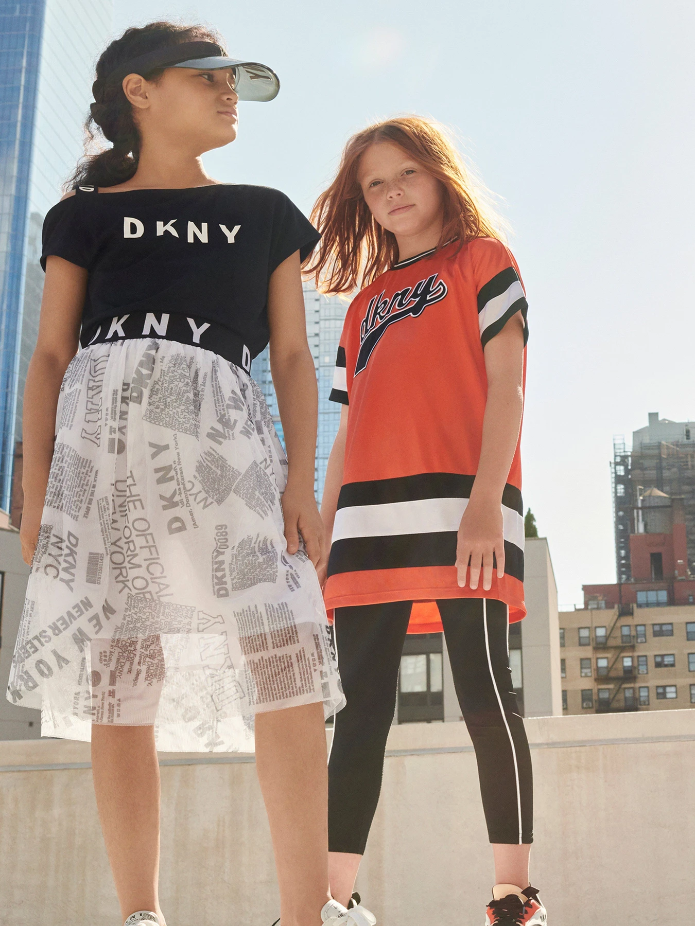 Штани DKNY модель D34A11/09B Штани DKNY модель D34A11/09B Фото
