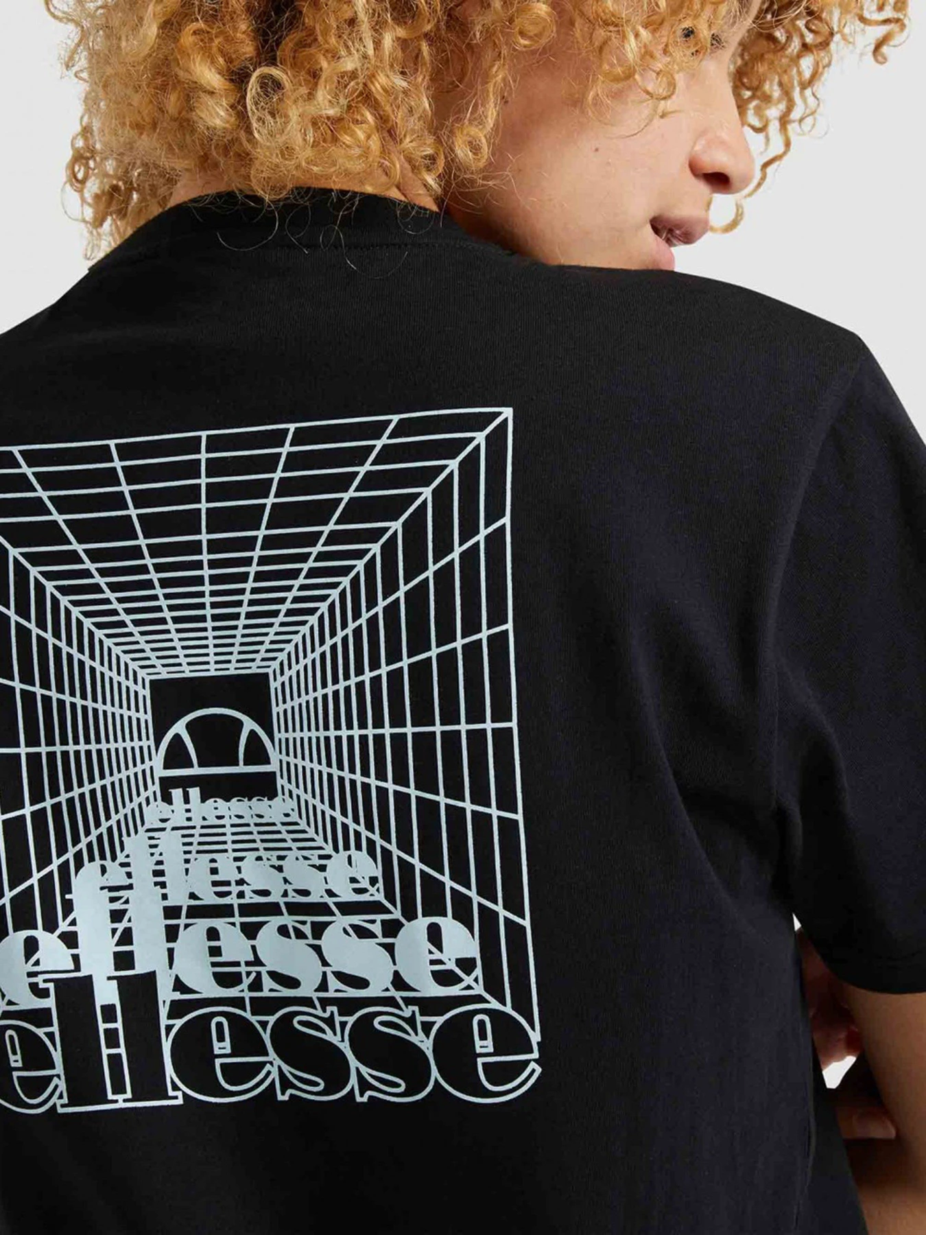 Футболки и поло Ellesse Spice модель SGI11107-BLACK Футболки и поло Ellesse Spice модель SGI11107-BLACK Фото