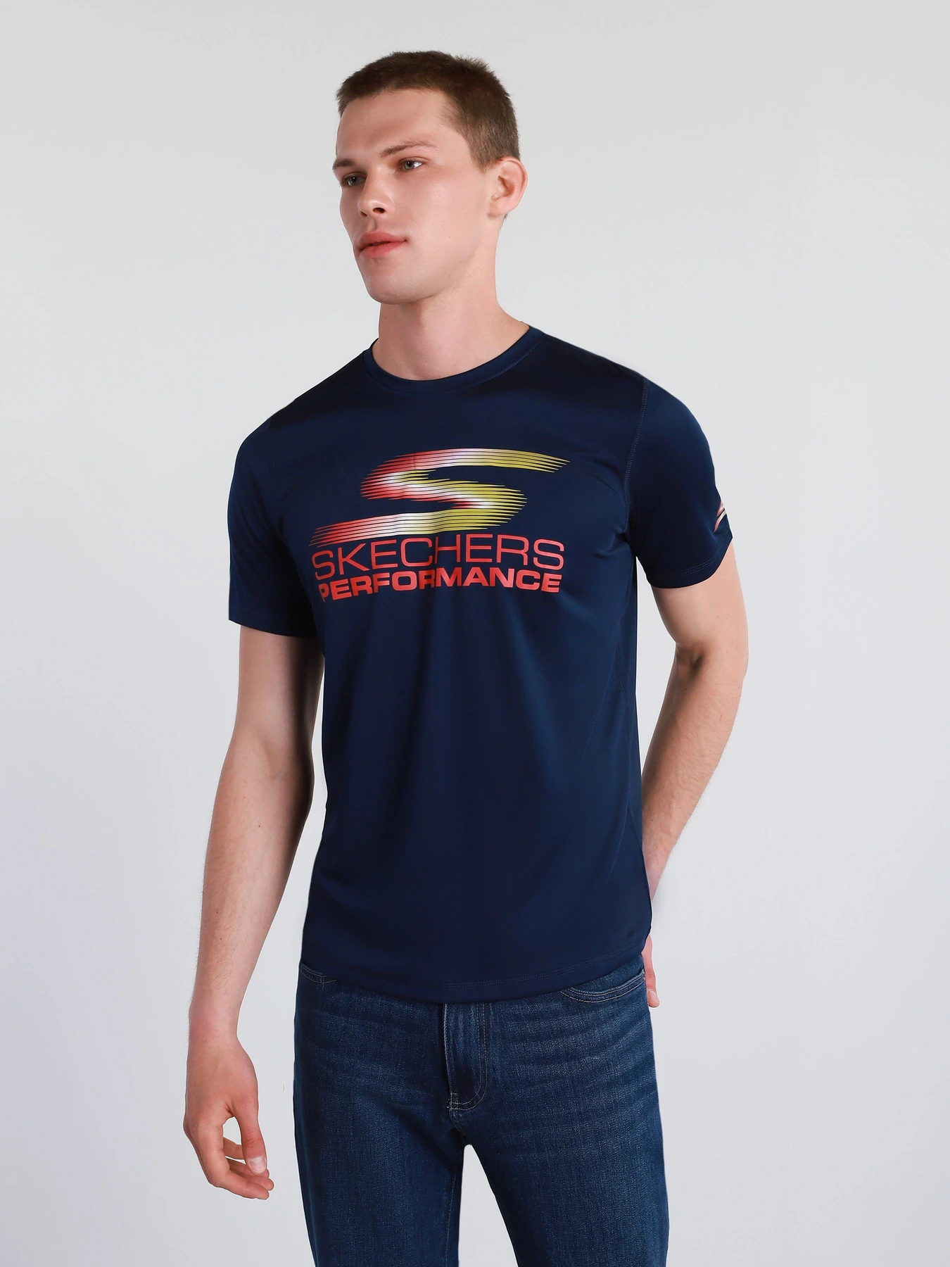 Футболки и поло Skechers Performance модель EMTS3 NVY Футболки и поло Skechers Performance модель EMTS3 NVY Фото
