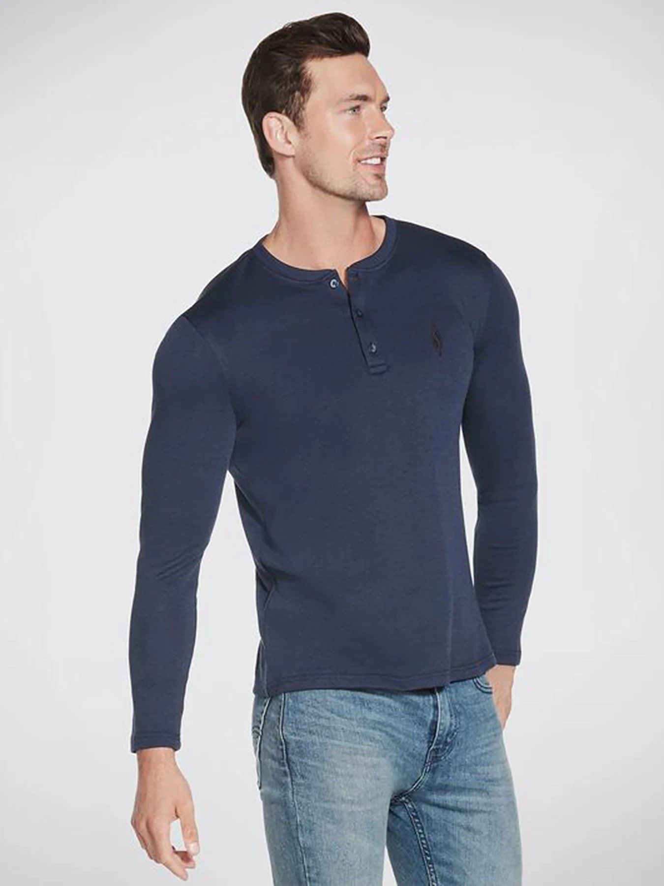 Худи и свитшоты Skechers Apparel GOknit Pique Henley модель M3LT159 NVY Худи и свитшоты Skechers Apparel GOknit Pique Henley модель M3LT159 NVY Фото