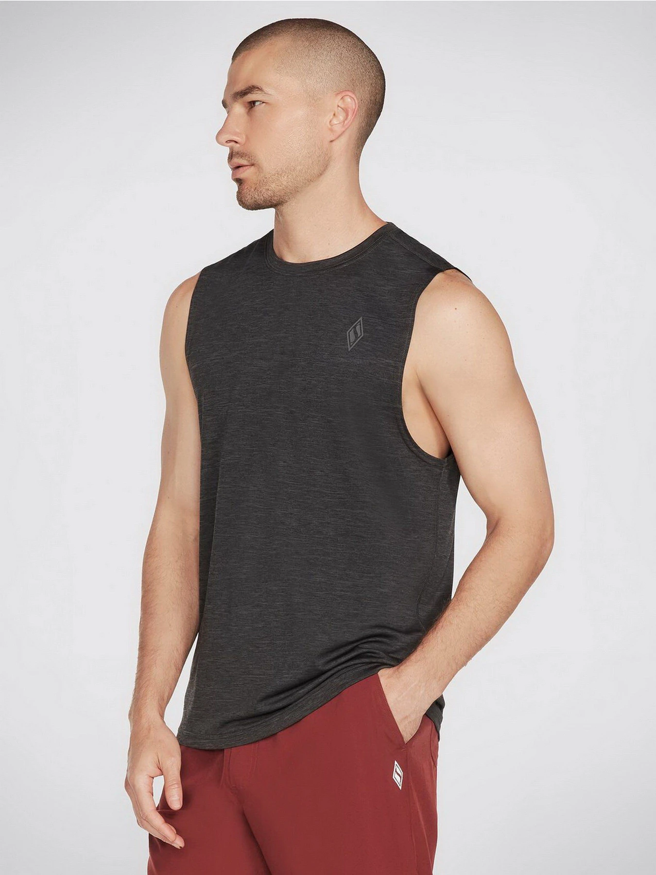 Футболки и поло Skechers On the Road Muscle Tank модель M2TT25 BKCC Футболки и поло Skechers On the Road Muscle Tank модель M2TT25 BKCC Фото