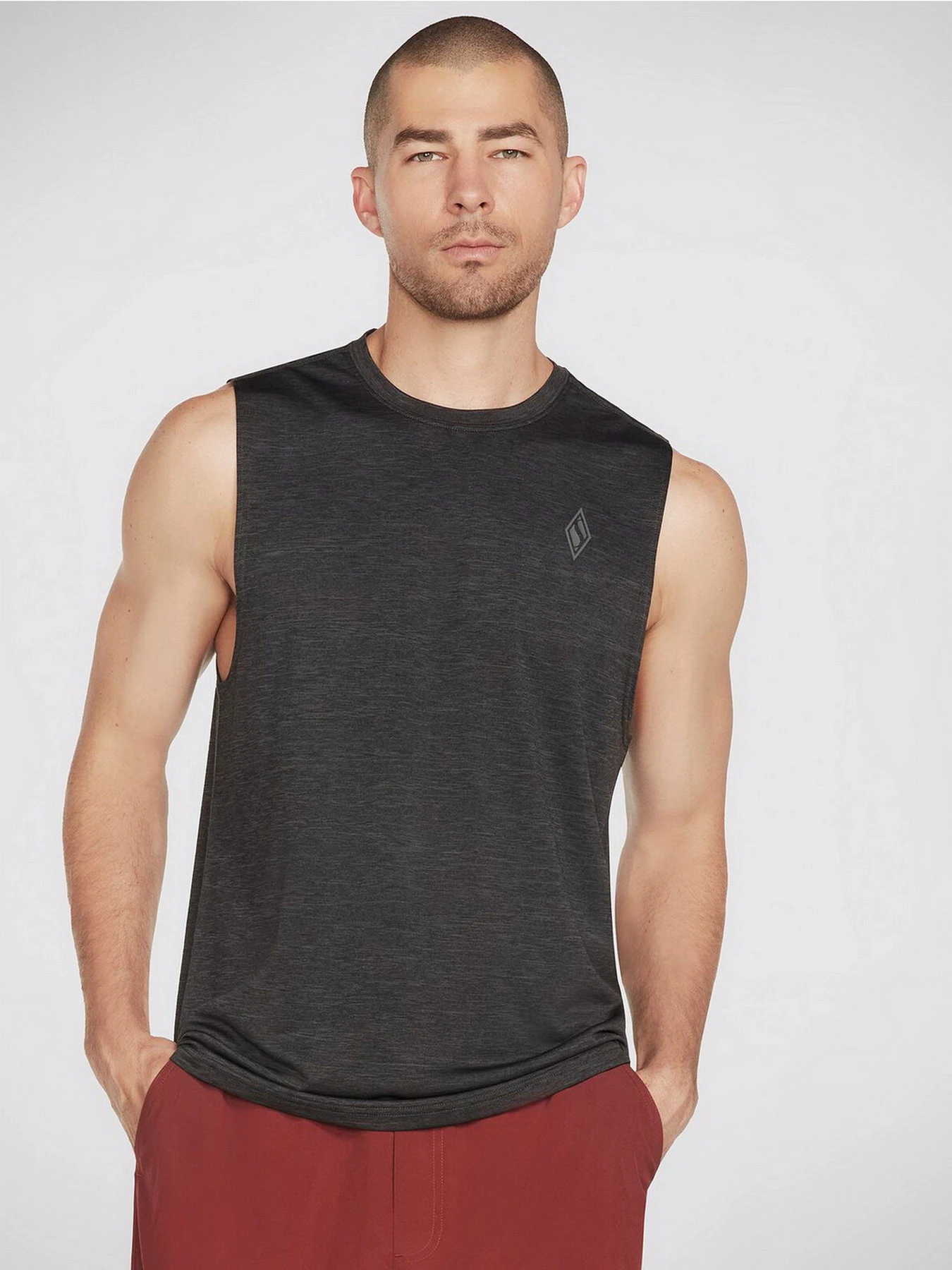 Футболки и поло Skechers On the Road Muscle Tank модель M2TT25 BKCC Футболки и поло Skechers On the Road Muscle Tank модель M2TT25 BKCC Фото