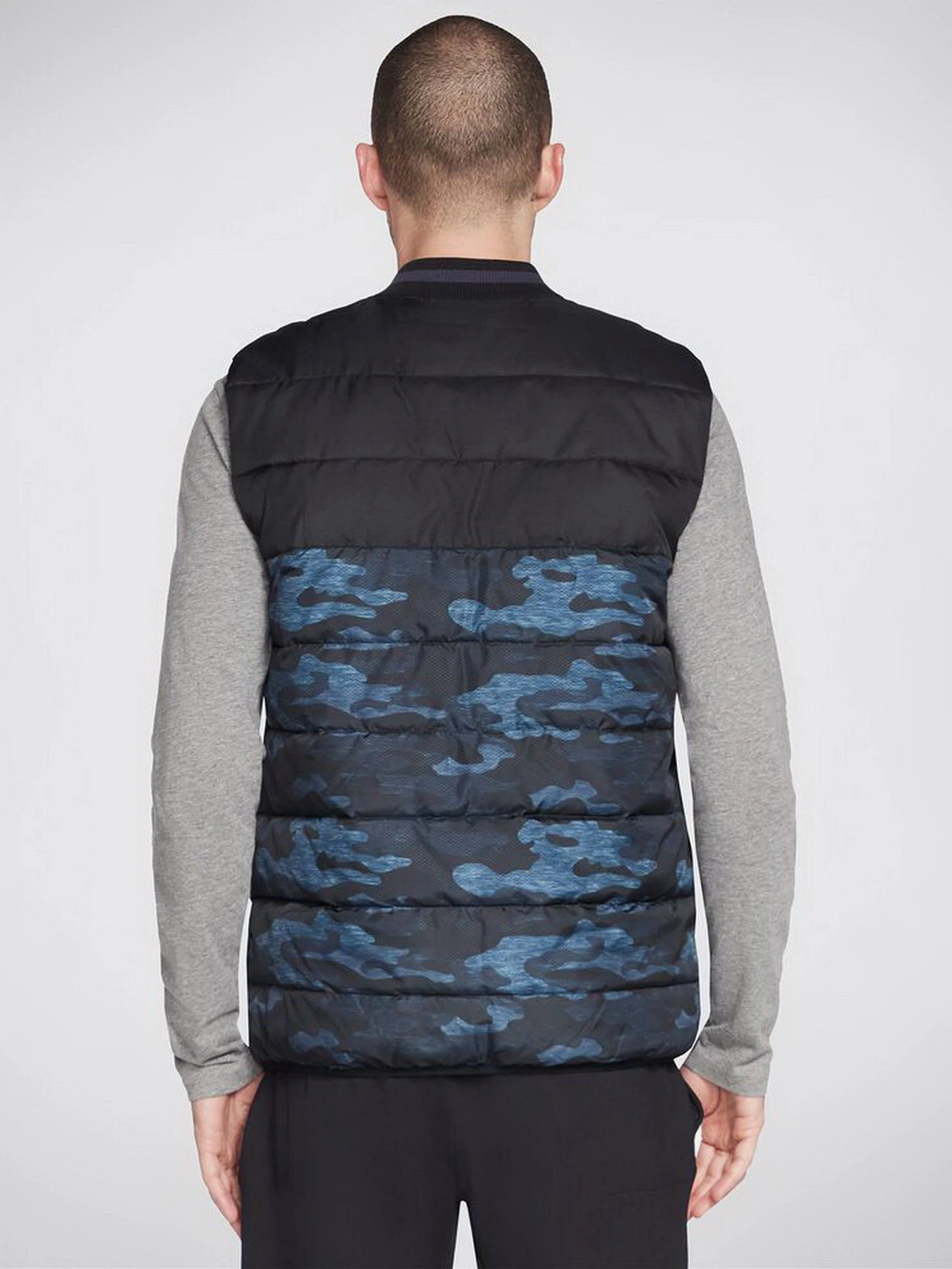 Куртки та дублянки Skechers GOWALK Trail Vest модель MJA216 NVMT Куртки та дублянки Skechers GOWALK Trail Vest модель MJA216 NVMT Фото