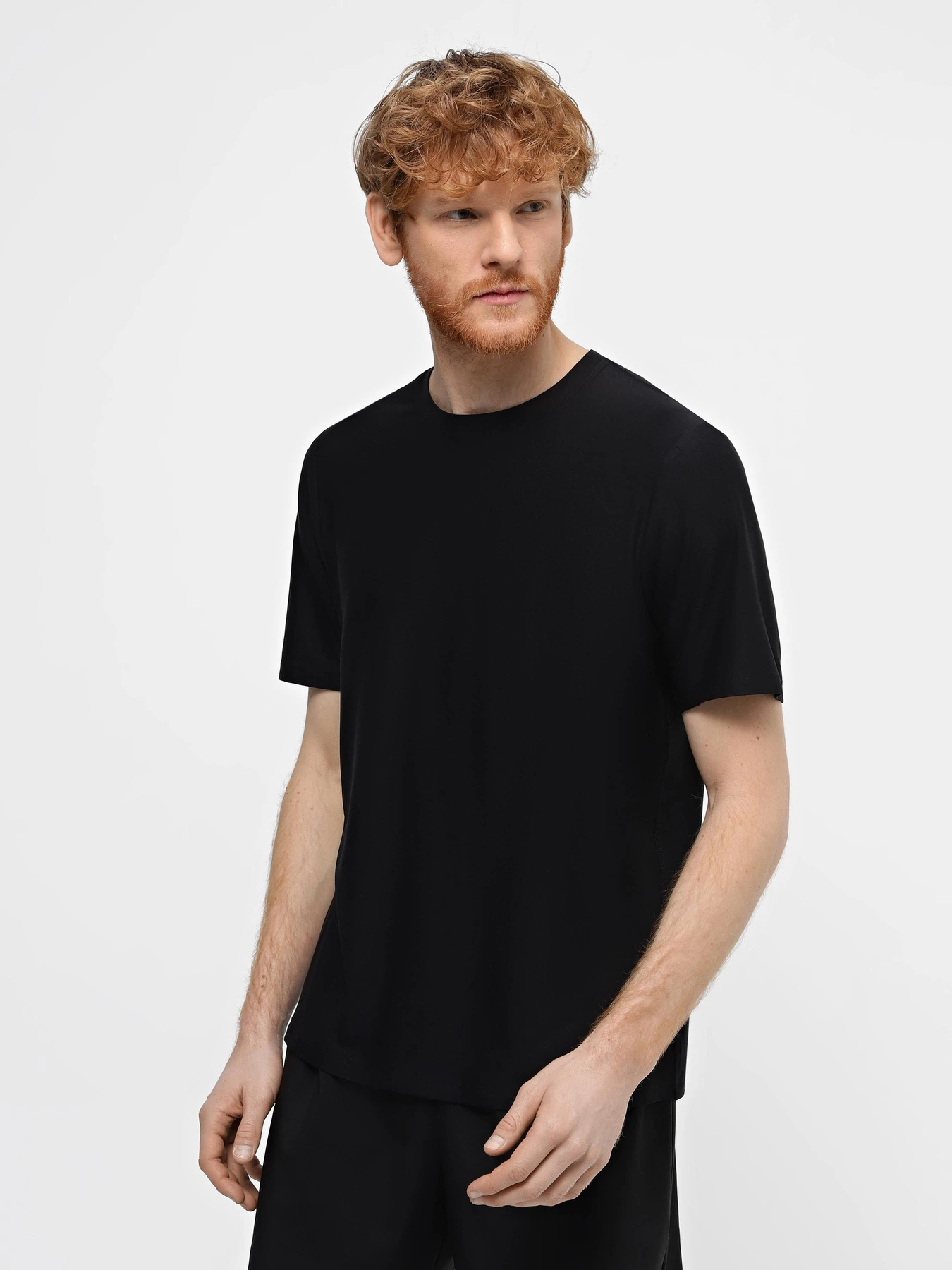 Футболки і поло Skechers Go Dri All Day Tee модель TS107 BLK Фото